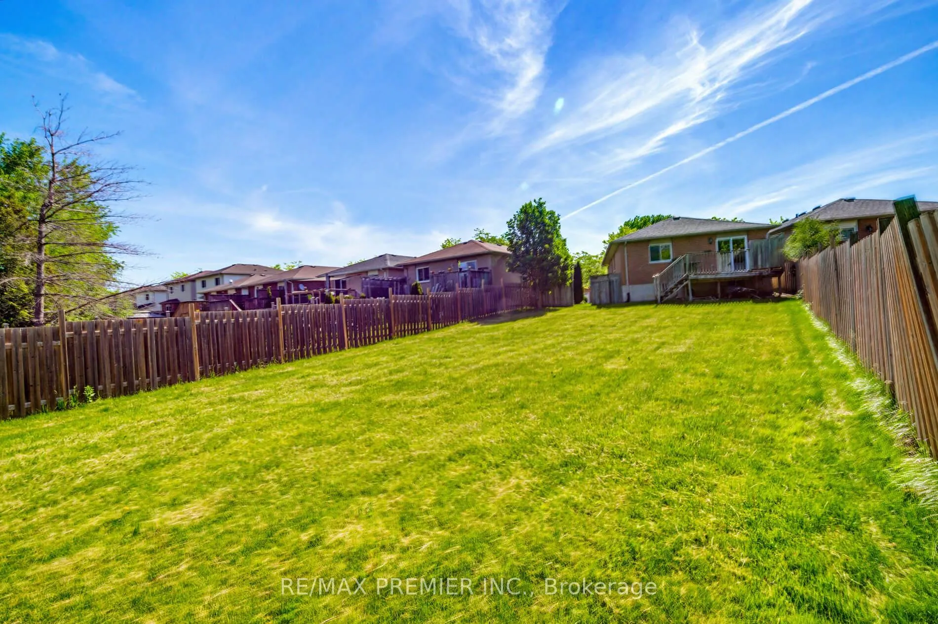 Photo 29 of 4 D.A. Jones Avenue, New Tecumseth, Beeton — HOMEH