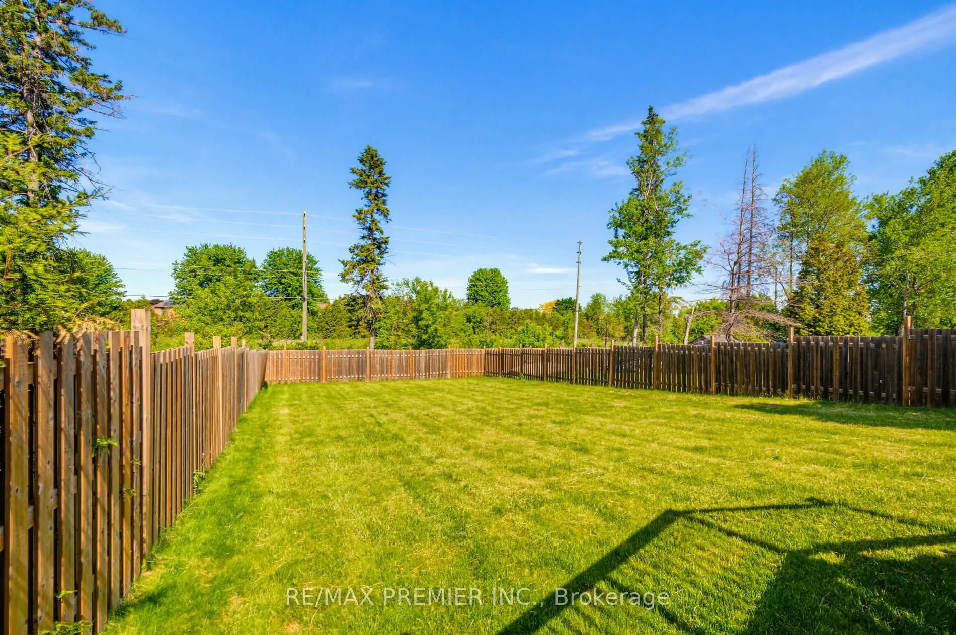 Photo 30 of 4 D.A. Jones Avenue, New Tecumseth, Beeton — HOMEH