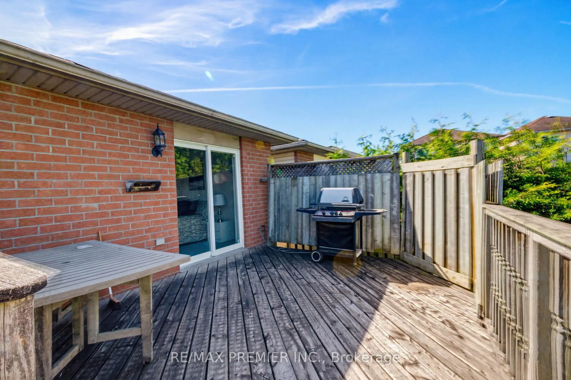 Photo 31 of 4 D.A. Jones Avenue, New Tecumseth, Beeton — HOMEH