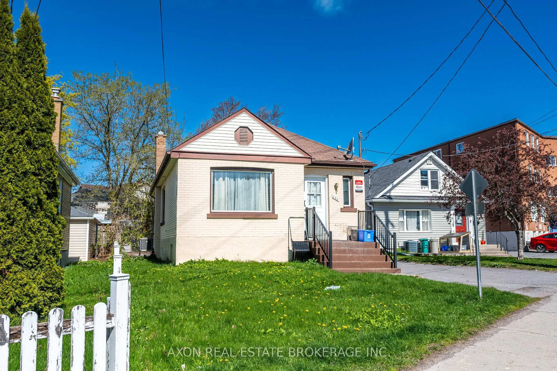 Photo 3 of 426 Macdonnell Street, Kingston, Central City East — HOMEH