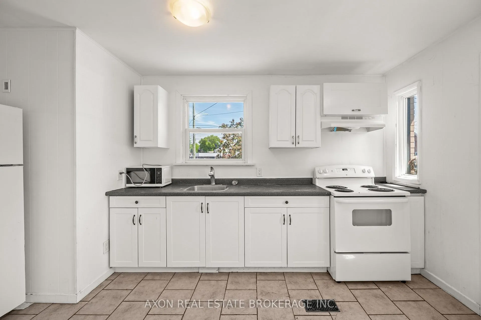Photo 9 of 426 Macdonnell Street, Kingston, Central City East — HOMEH