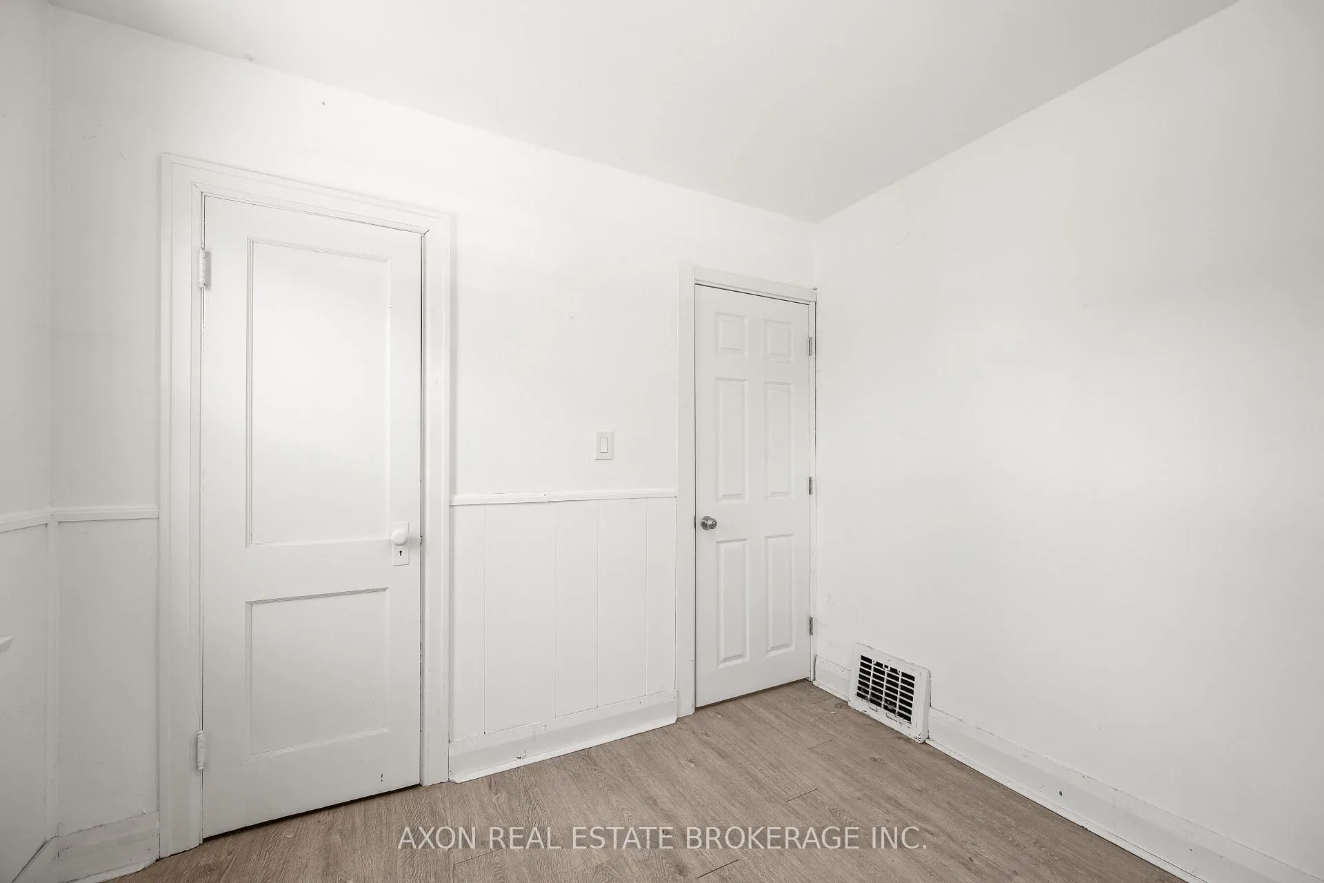Photo 21 of 426 Macdonnell Street, Kingston, Central City East — HOMEH