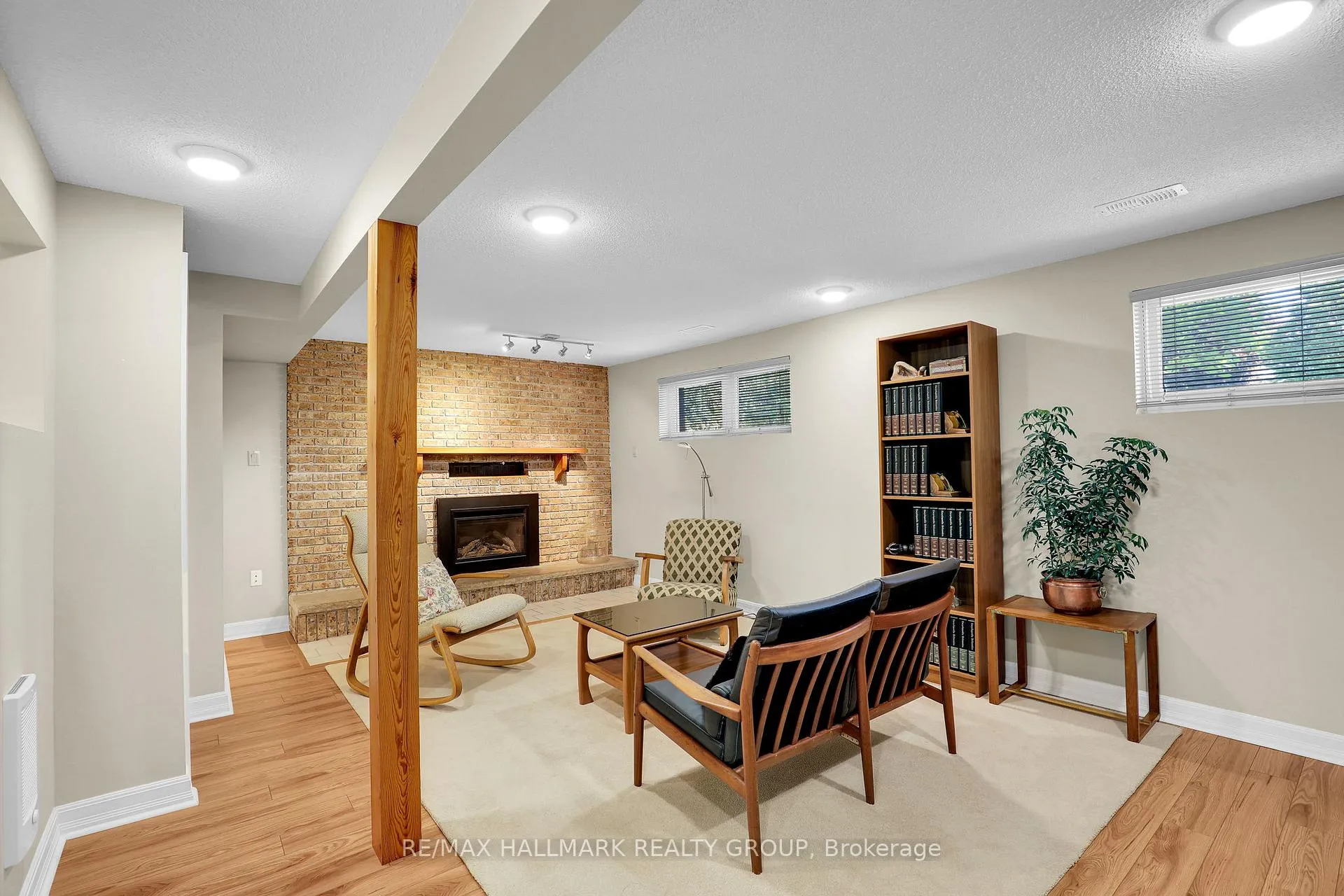 Photo 20 of 39 Biscayne Crescent, Ottawa, Borden Farm/Stewart Farm/Carleton Heights/Parkwood Hills — HOMEH