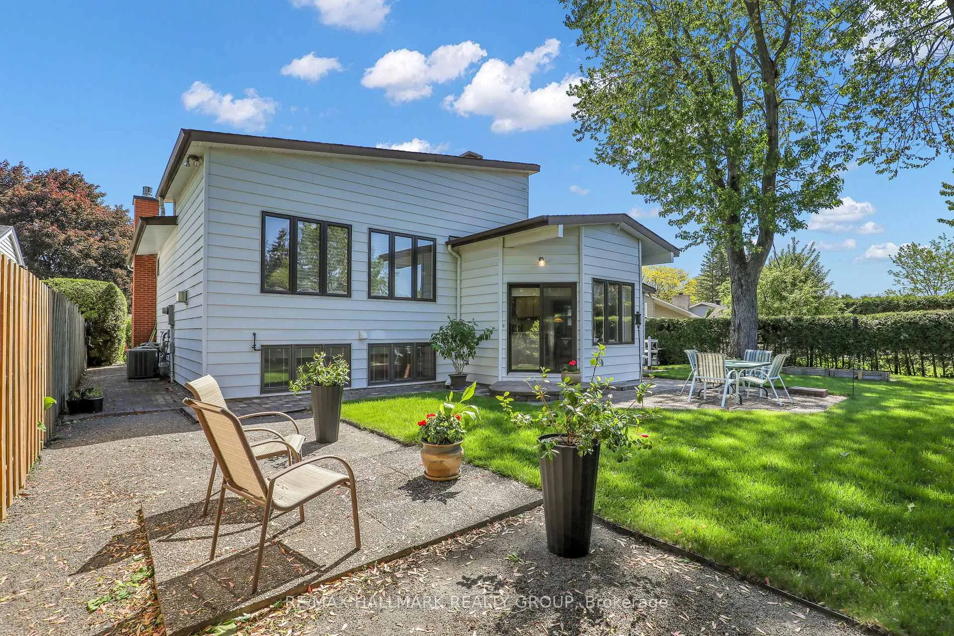 Photo 26 of 39 Biscayne Crescent, Ottawa, Borden Farm/Stewart Farm/Carleton Heights/Parkwood Hills — HOMEH