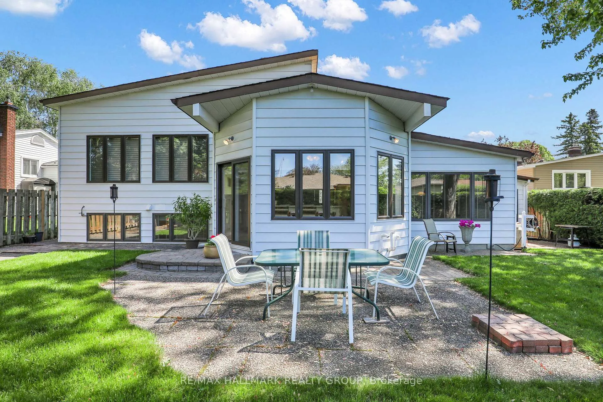 Photo 27 of 39 Biscayne Crescent, Ottawa, Borden Farm/Stewart Farm/Carleton Heights/Parkwood Hills — HOMEH