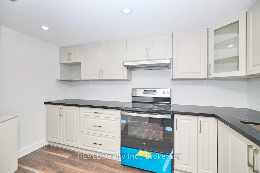 Photo 7 of 152 Parnell Street, St. Catharines, Vine/Linwell — HOMEH