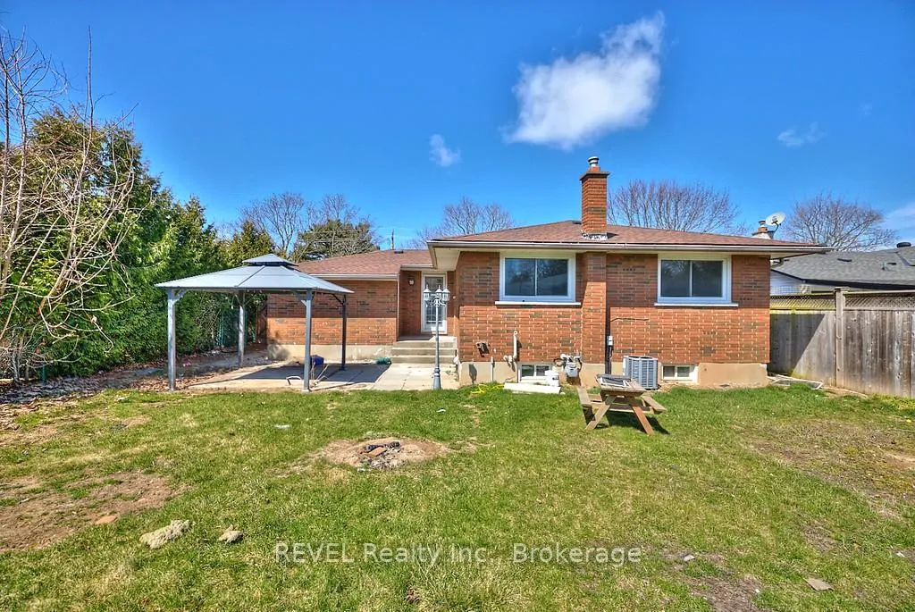 Photo 14 of 152 Parnell Street, St. Catharines, Vine/Linwell — HOMEH