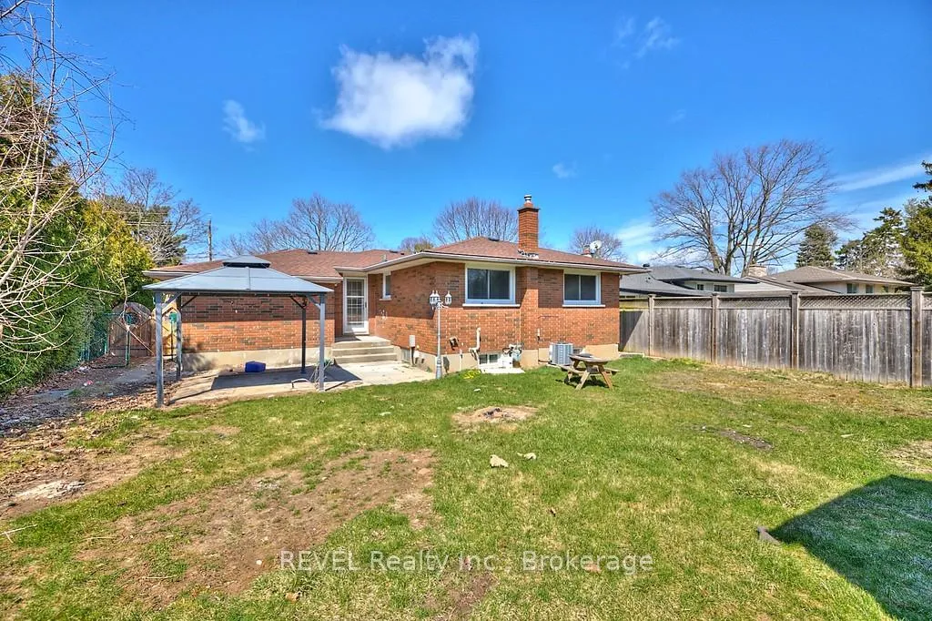 Photo 15 of 152 Parnell Street, St. Catharines, Vine/Linwell — HOMEH
