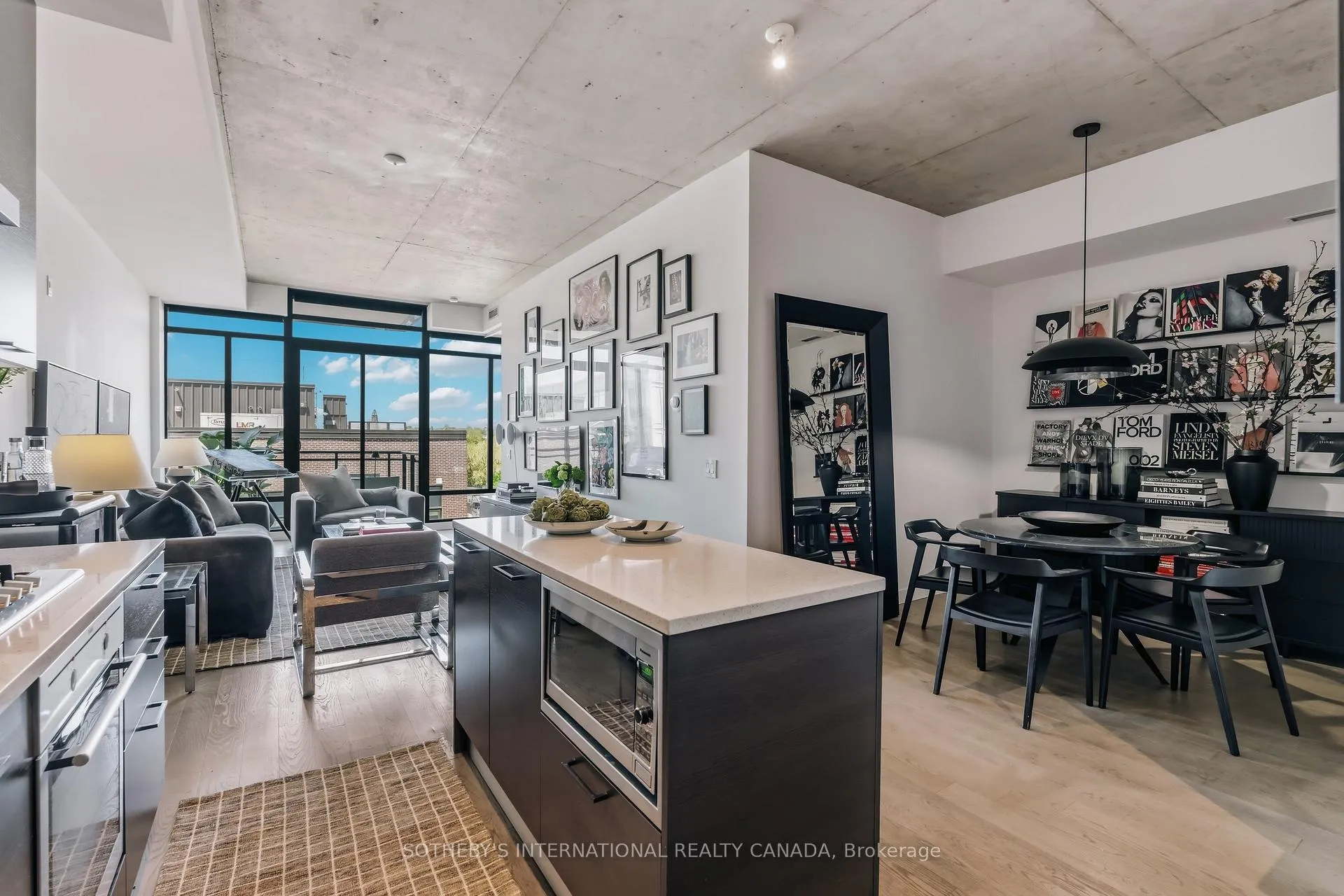 Front of Unit 629, 90 Broadview Avenue