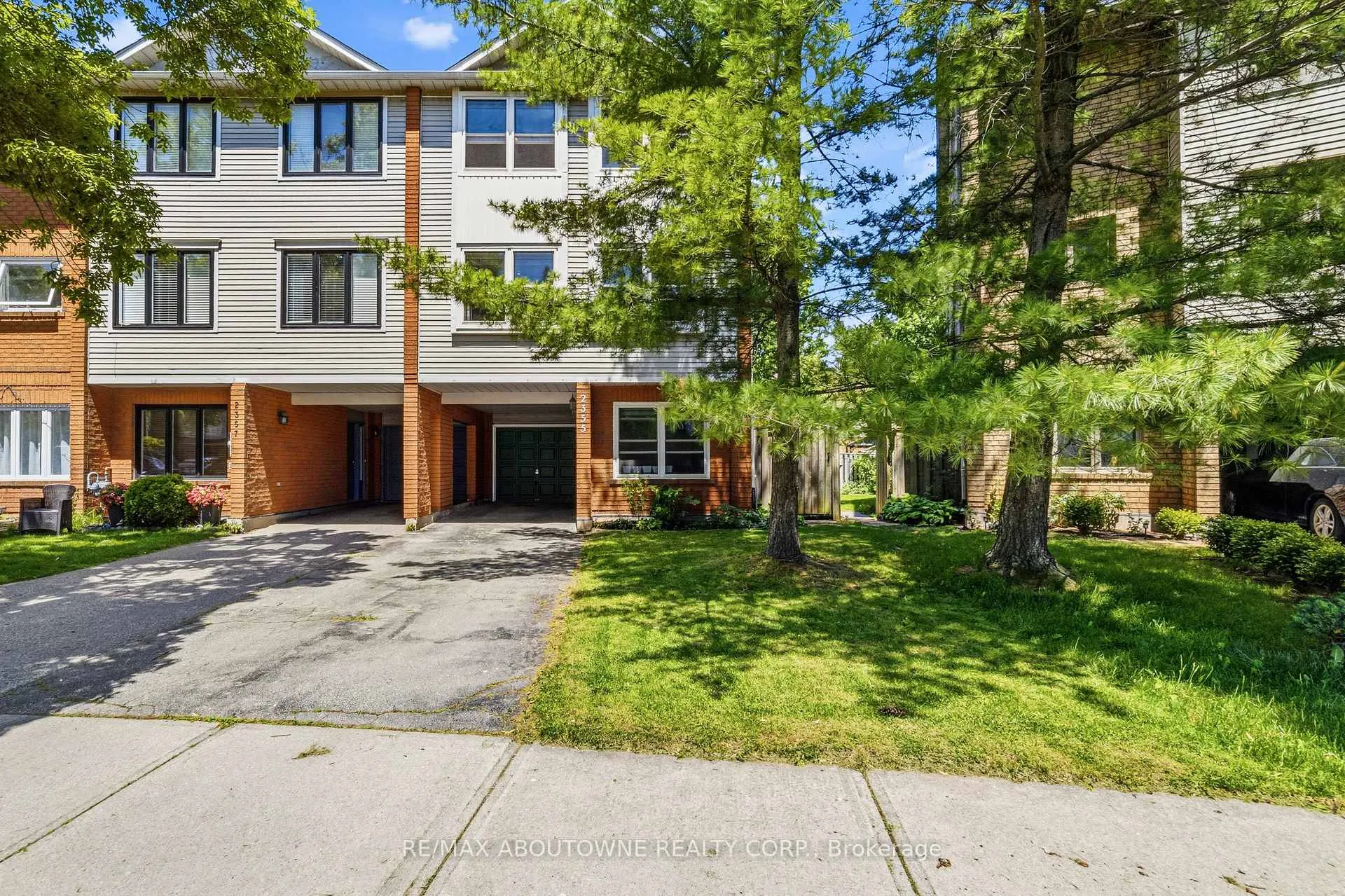 Front of 2355 Strawfield Court