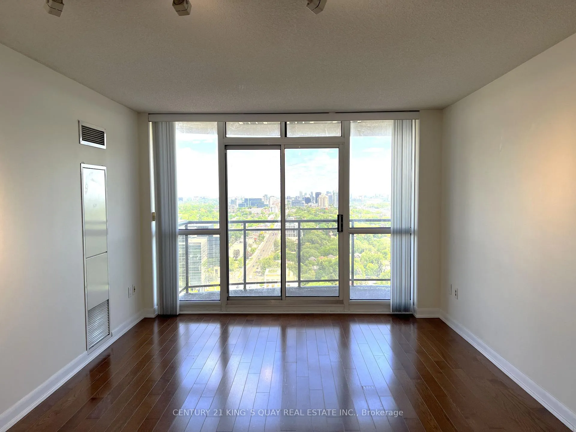 Photo 12 of Unit 2711, 33 Sheppard Avenue E, North York, Willowdale East — HOMEH