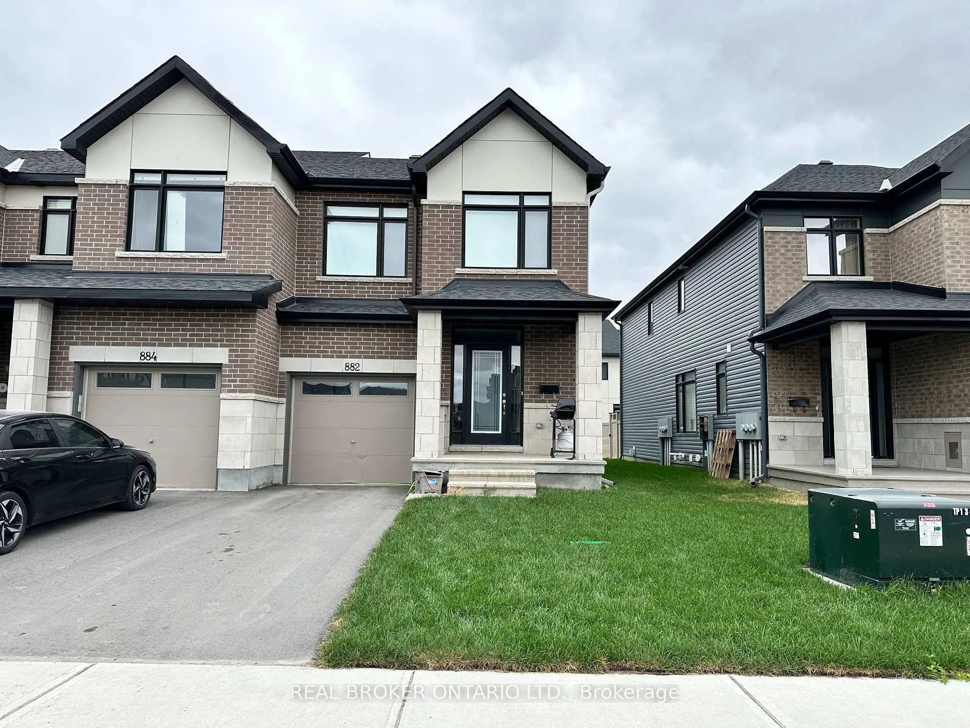 Photo 2 of 882 Solarium Avenue, Ottawa, Riverside South/Gloucester Glen — HOMEH