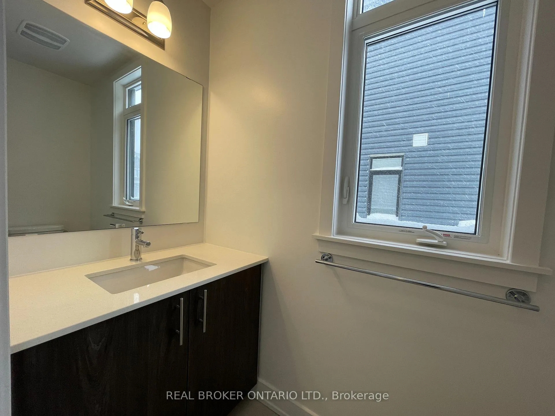 Photo 4 of 882 Solarium Avenue, Ottawa, Riverside South/Gloucester Glen — HOMEH