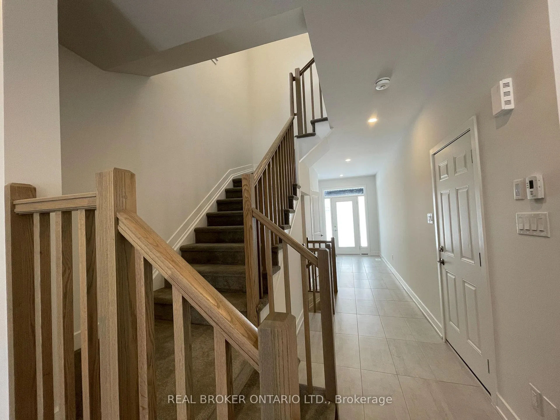 Photo 6 of 882 Solarium Avenue, Ottawa, Riverside South/Gloucester Glen — HOMEH