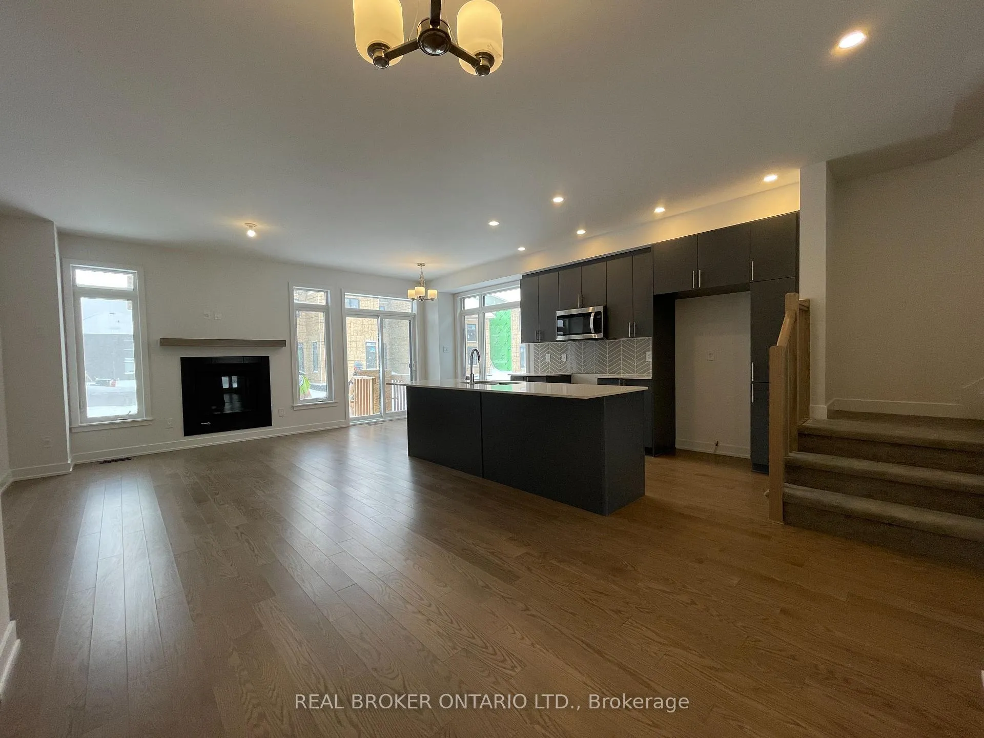 Photo 8 of 882 Solarium Avenue, Ottawa, Riverside South/Gloucester Glen — HOMEH