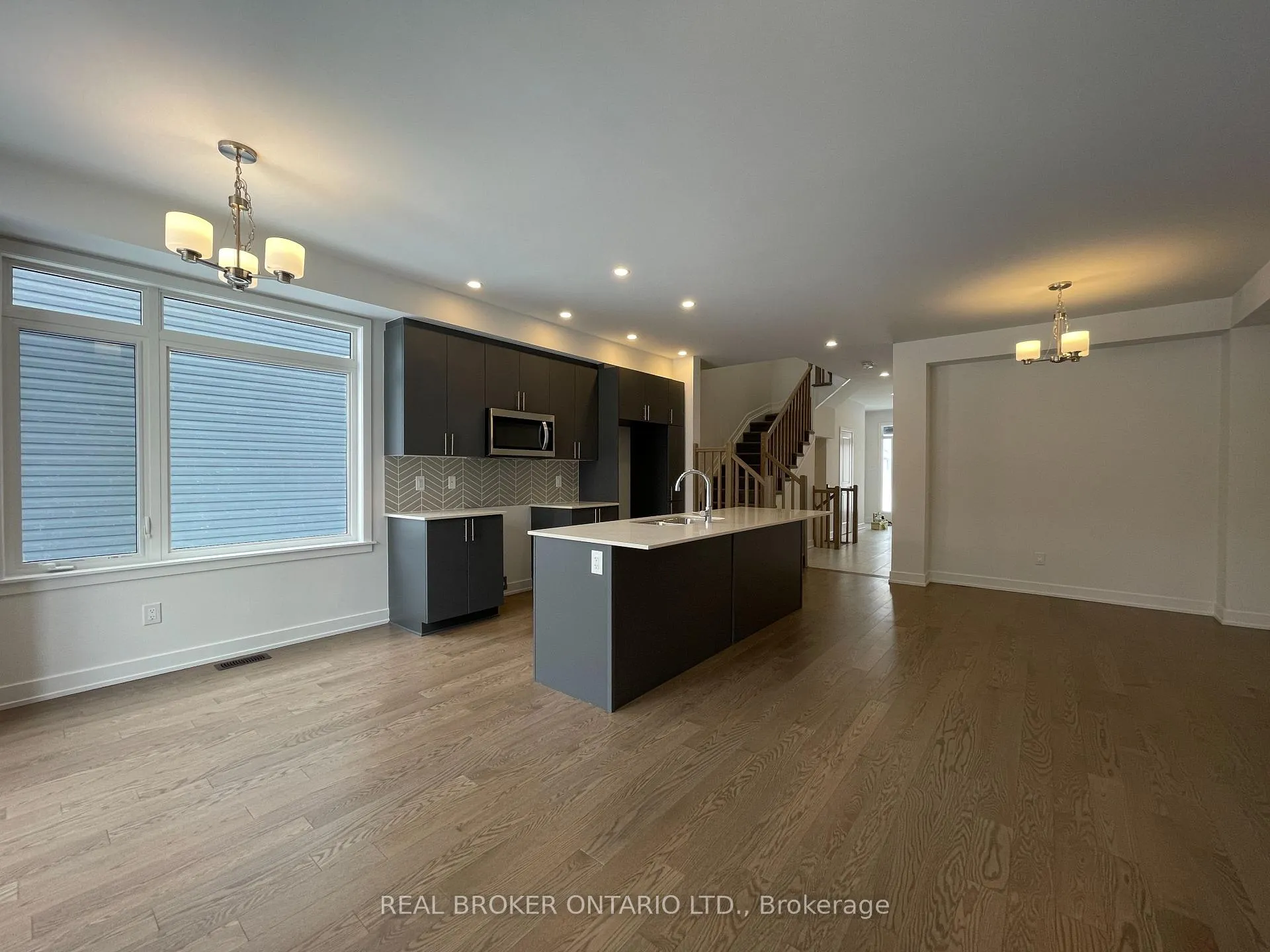 Photo 12 of 882 Solarium Avenue, Ottawa, Riverside South/Gloucester Glen — HOMEH