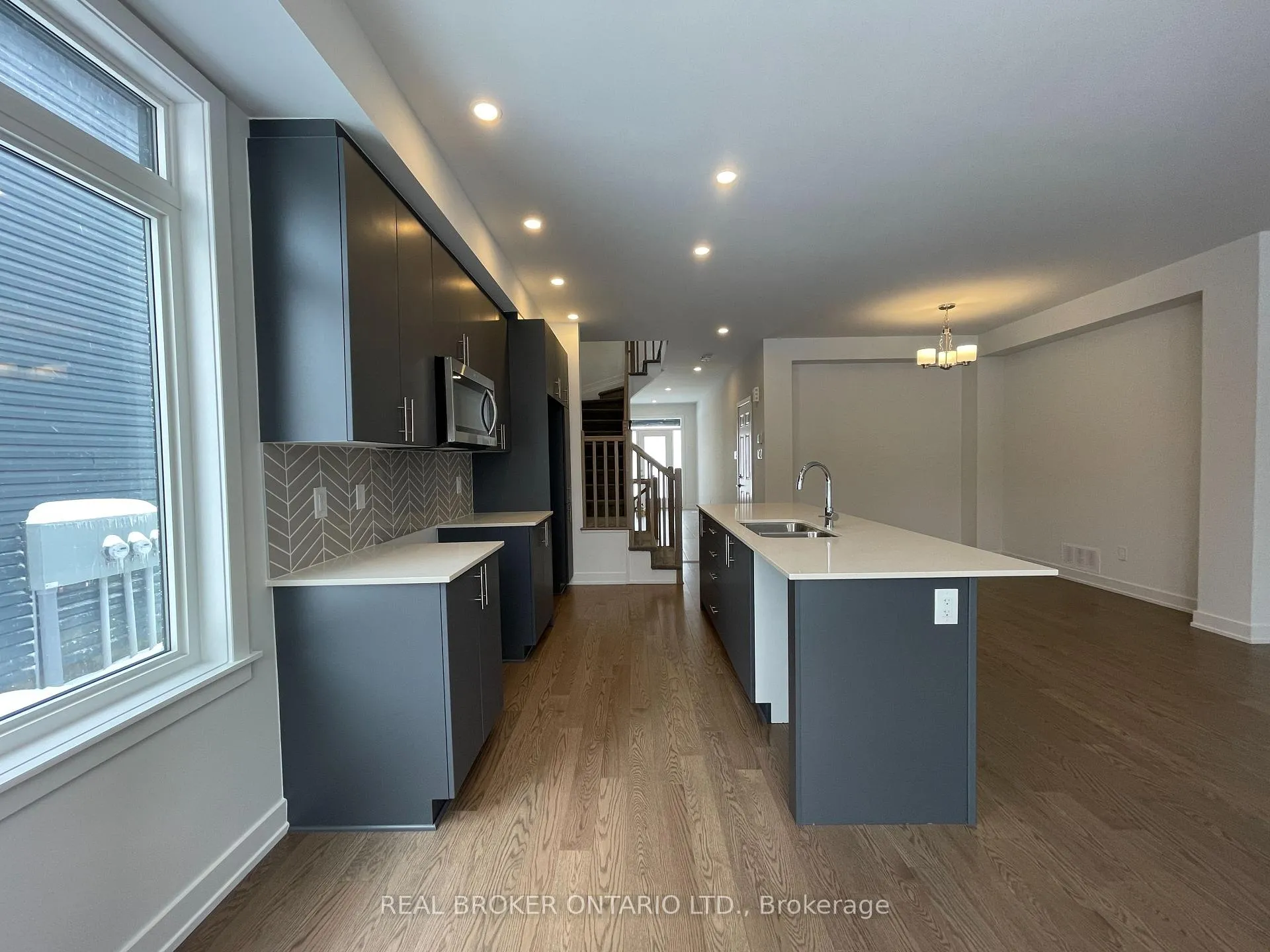 Photo 14 of 882 Solarium Avenue, Ottawa, Riverside South/Gloucester Glen — HOMEH