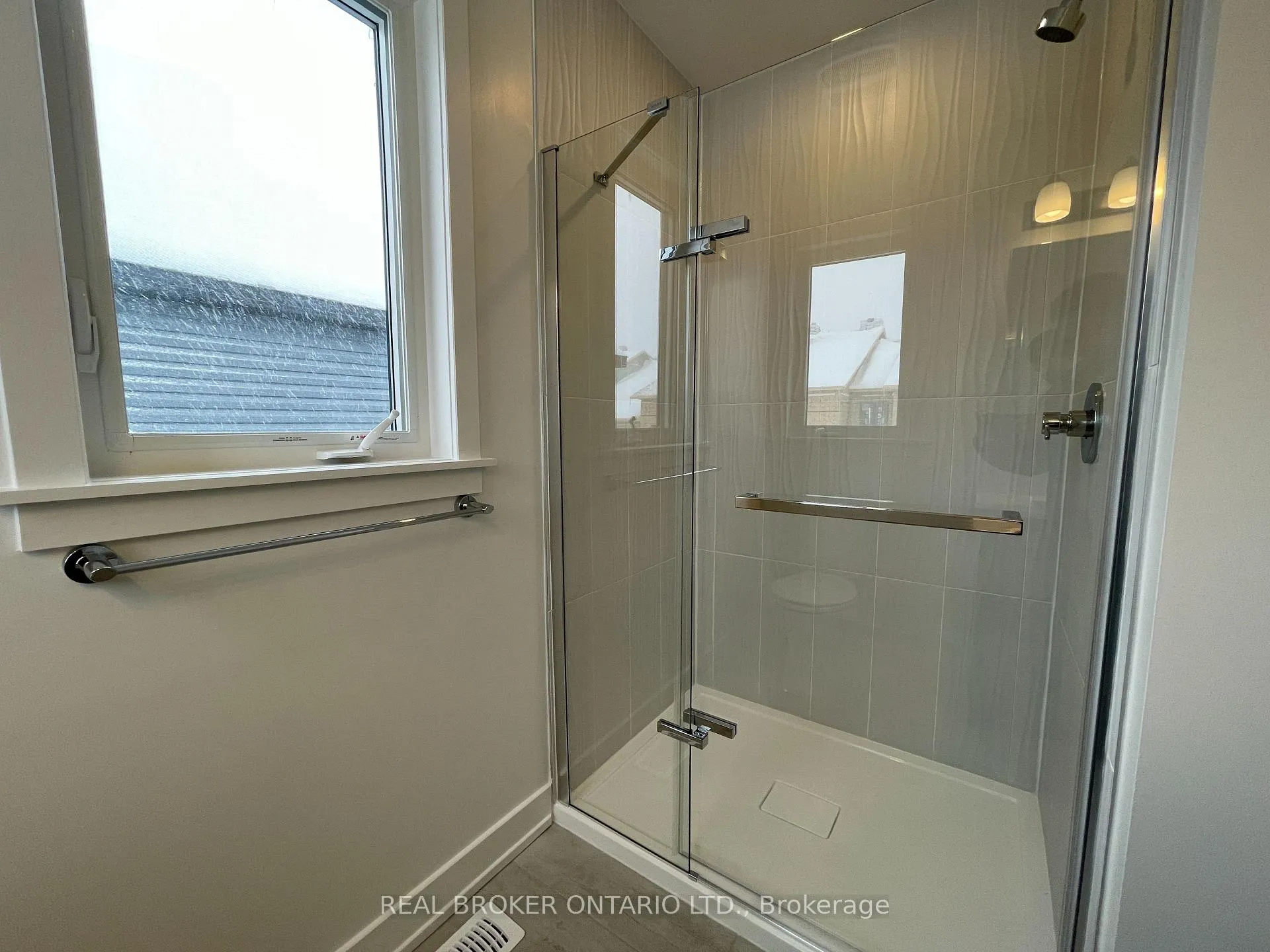 Photo 21 of 882 Solarium Avenue, Ottawa, Riverside South/Gloucester Glen — HOMEH