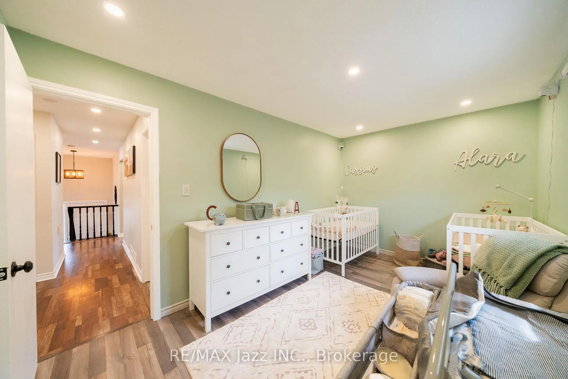 Photo 23 of 1007 Cardinal Court, Oshawa, Eastdale — HOMEH