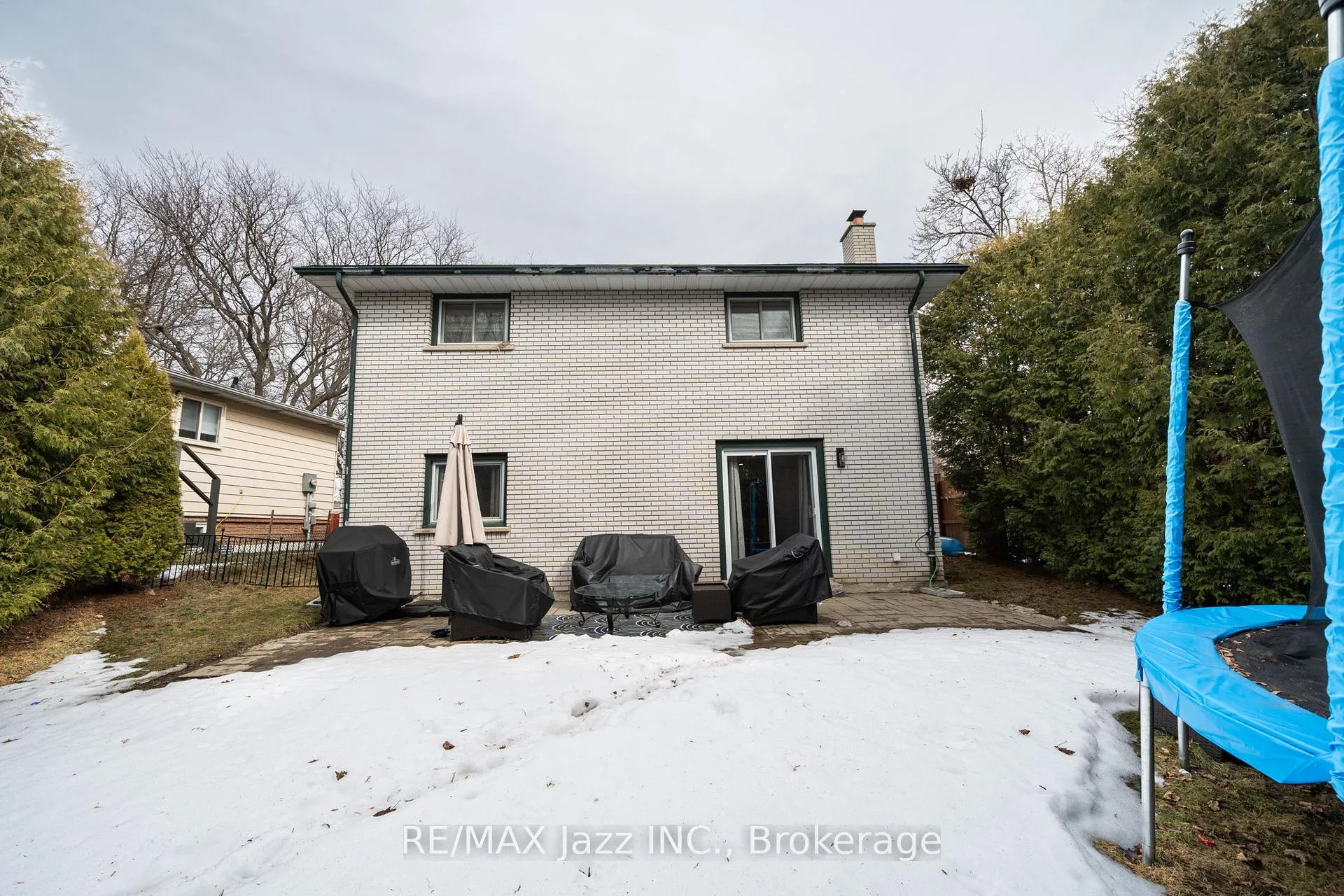Photo 37 of 1007 Cardinal Court, Oshawa, Eastdale — HOMEH