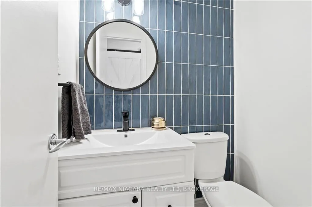 Photo 8 of 49 Royal Oak Drive, St. Catharines, Martindale Pond — HOMEH