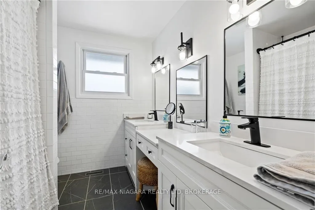 Photo 21 of 49 Royal Oak Drive, St. Catharines, Martindale Pond — HOMEH