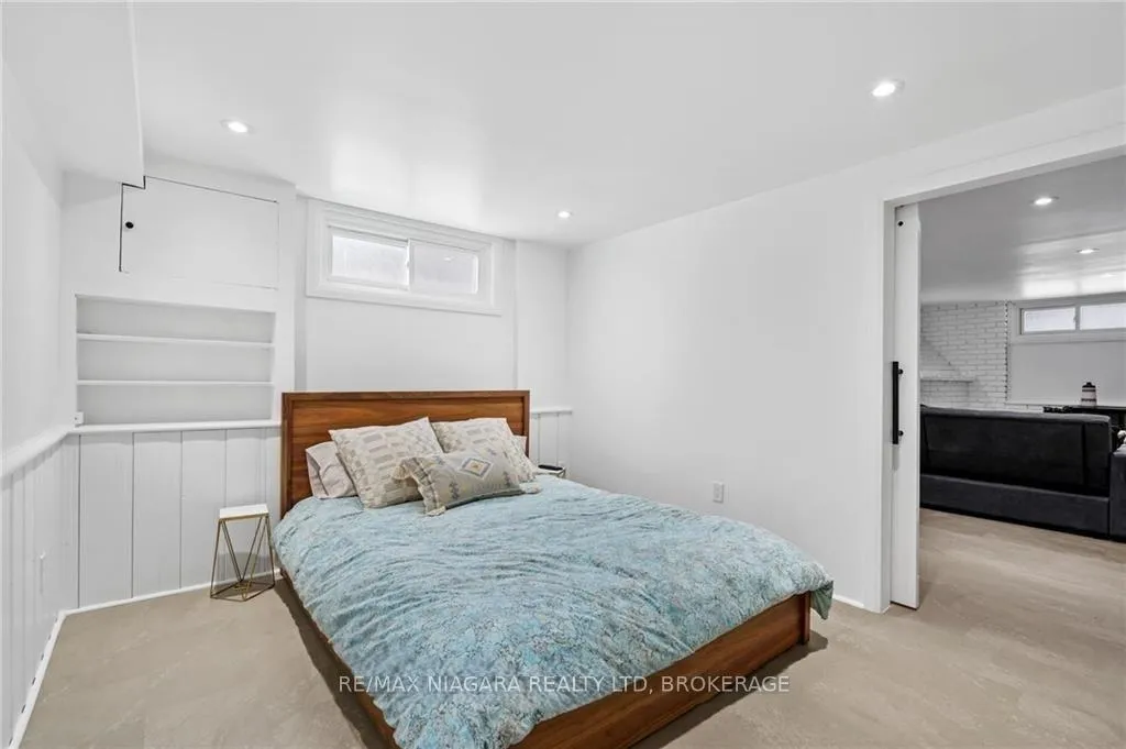 Photo 27 of 49 Royal Oak Drive, St. Catharines, Martindale Pond — HOMEH