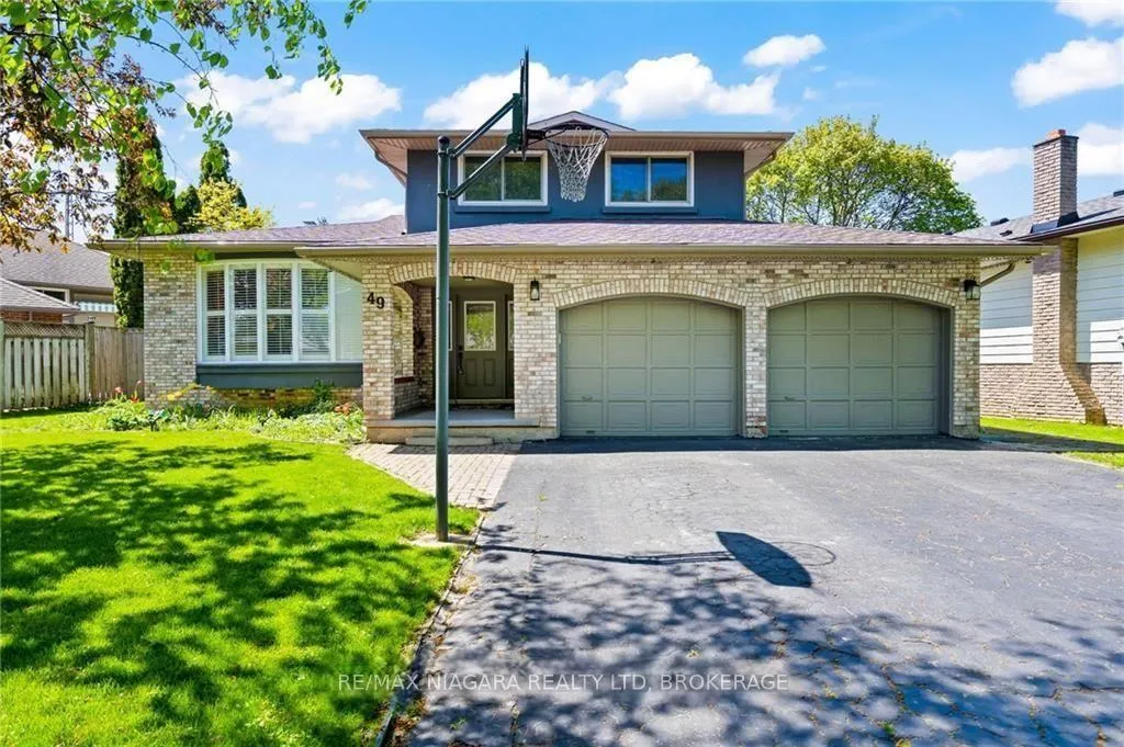 Photo 35 of 49 Royal Oak Drive, St. Catharines, Martindale Pond — HOMEH