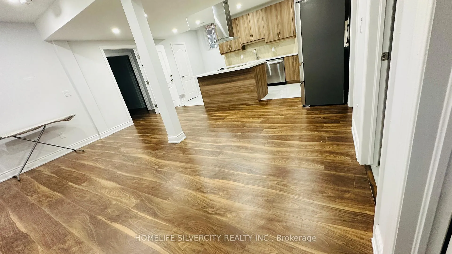 Photo 8 of Unit Bsmnt, 5 Valleyway Drive, Brampton, Credit Valley — HOMEH