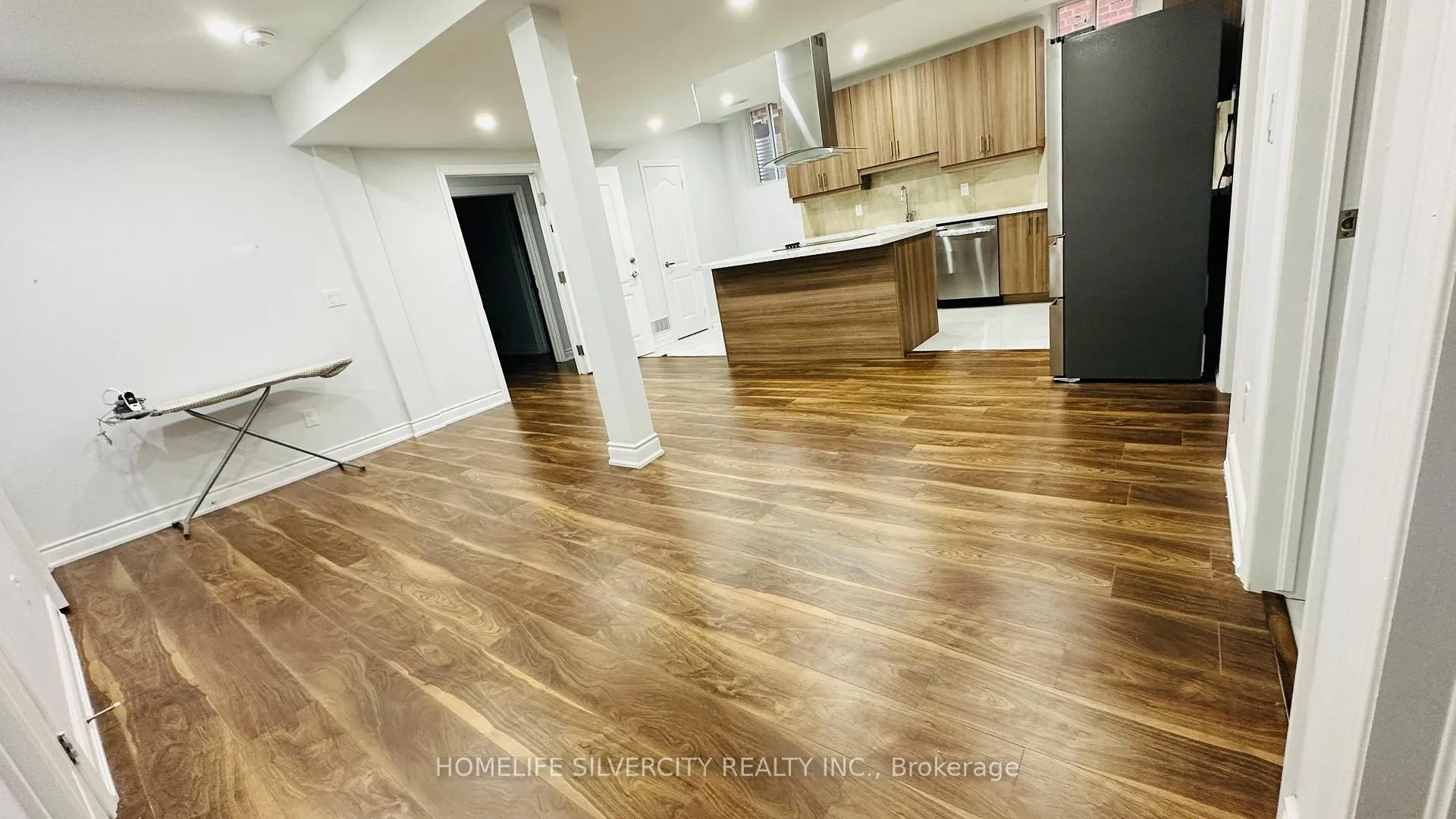 Photo 9 of Unit Bsmnt, 5 Valleyway Drive, Brampton, Credit Valley — HOMEH