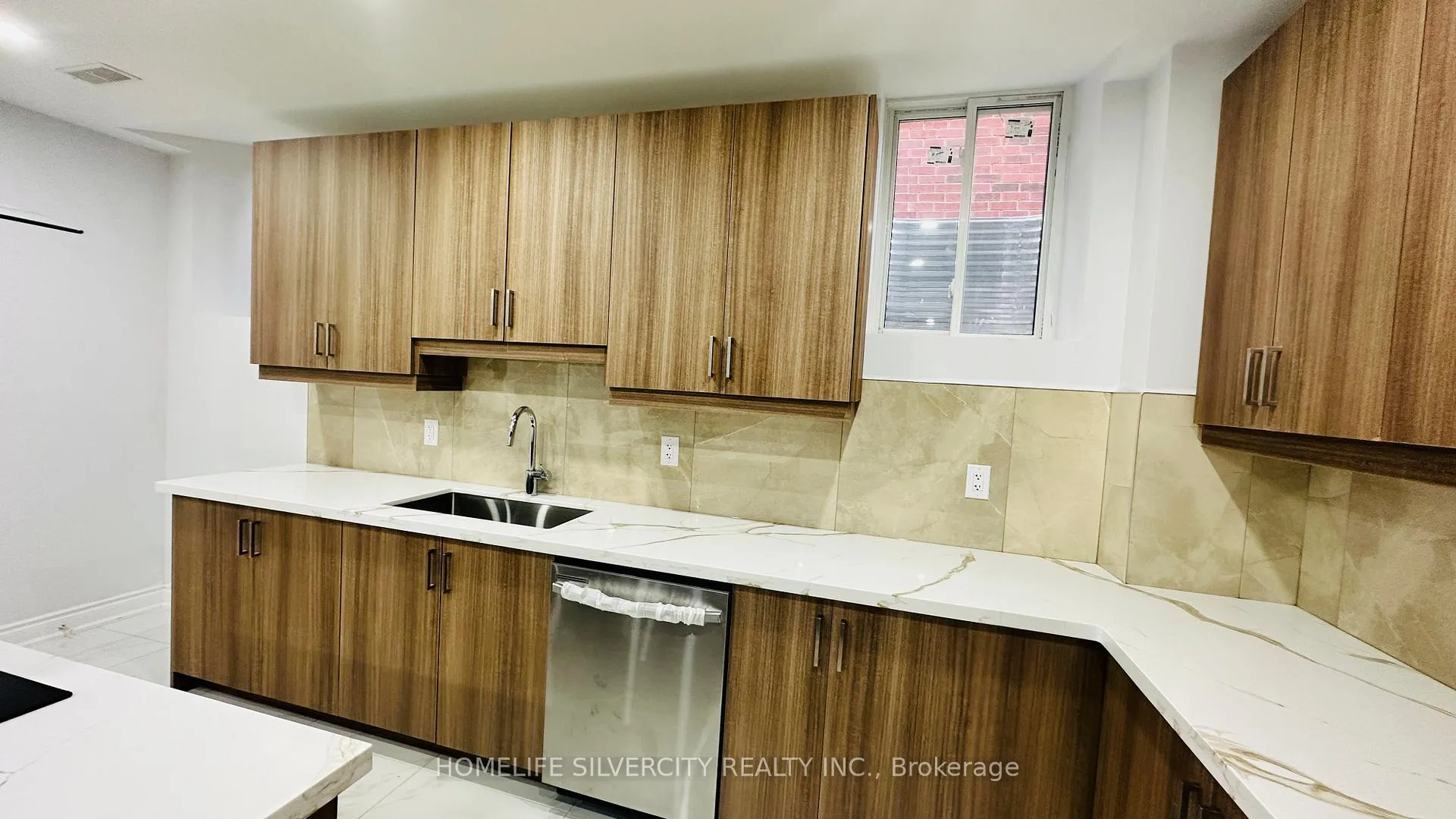 Photo 14 of Unit Bsmnt, 5 Valleyway Drive, Brampton, Credit Valley — HOMEH