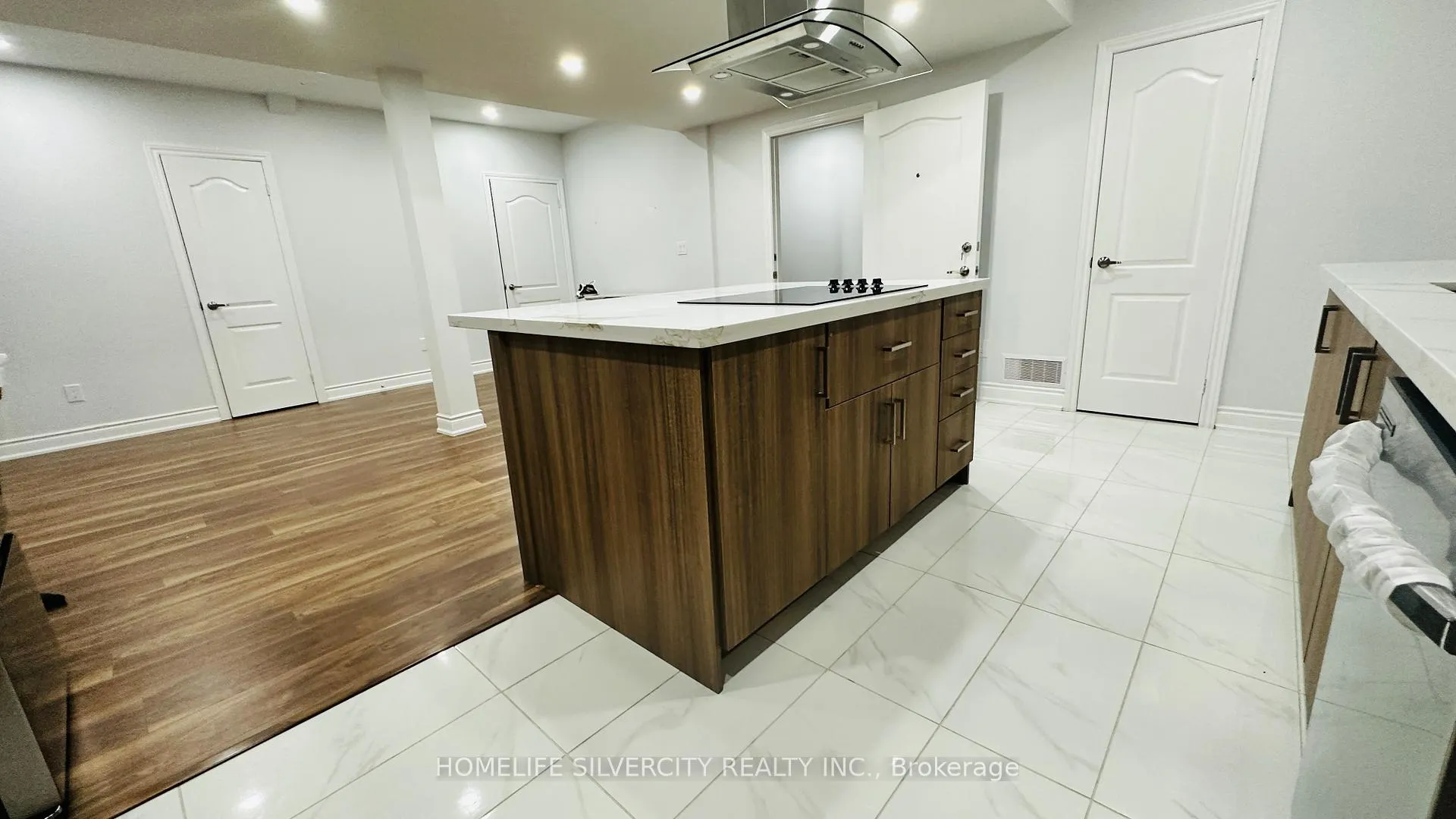 Photo 16 of Unit Bsmnt, 5 Valleyway Drive, Brampton, Credit Valley — HOMEH