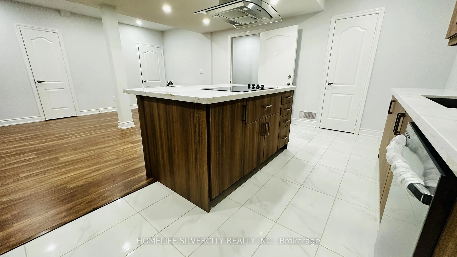 Photo 17 of Unit Bsmnt, 5 Valleyway Drive, Brampton, Credit Valley — HOMEH