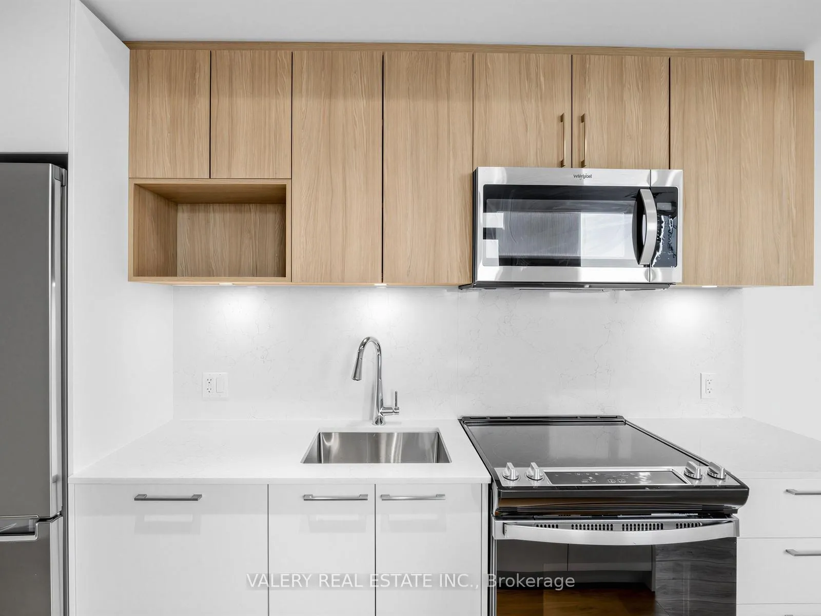 Photo 7 of Unit PH01, 500 Plains Road E, Burlington, LaSalle — HOMEH