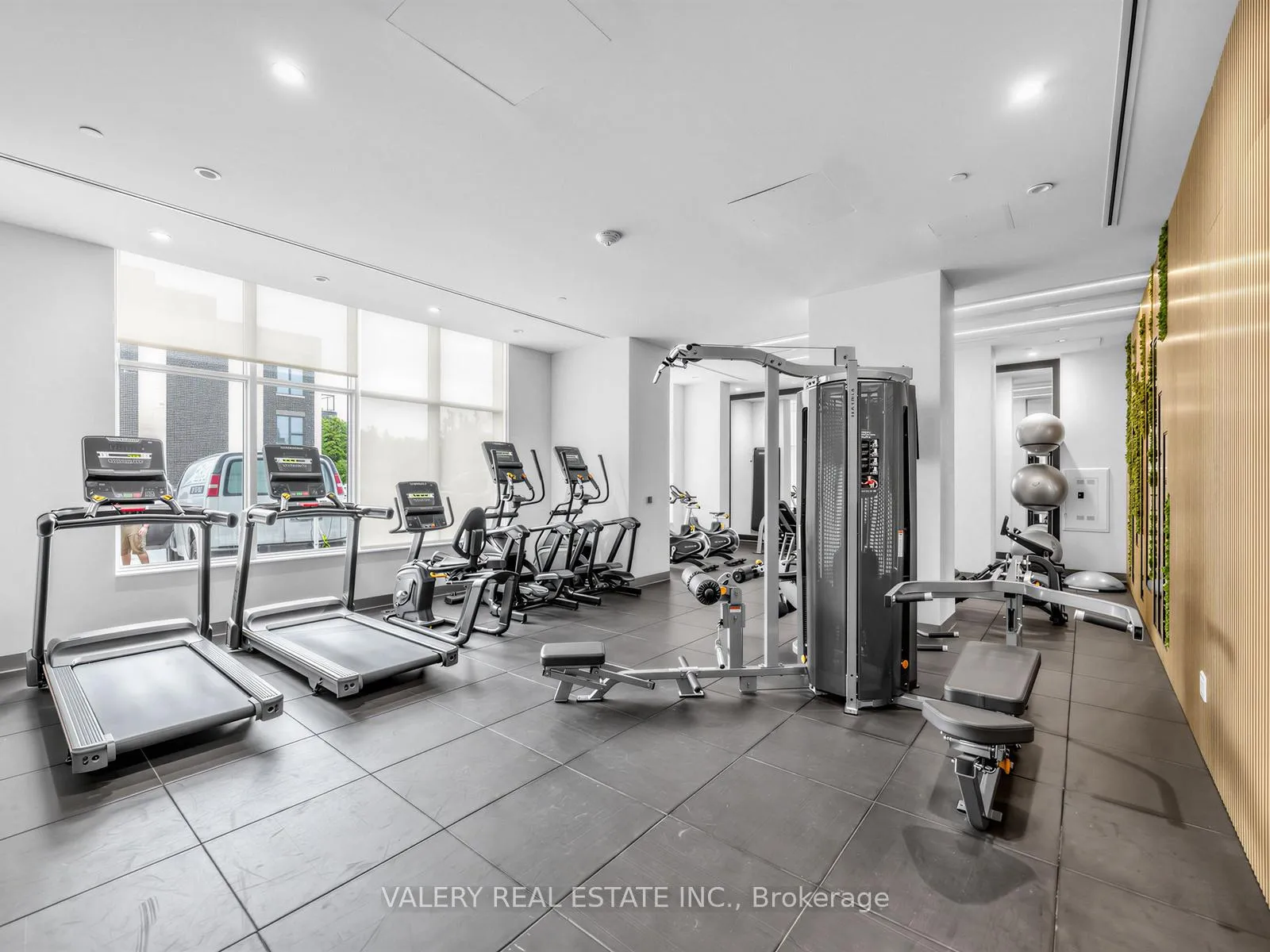 Photo 20 of Unit PH01, 500 Plains Road E, Burlington, LaSalle — HOMEH