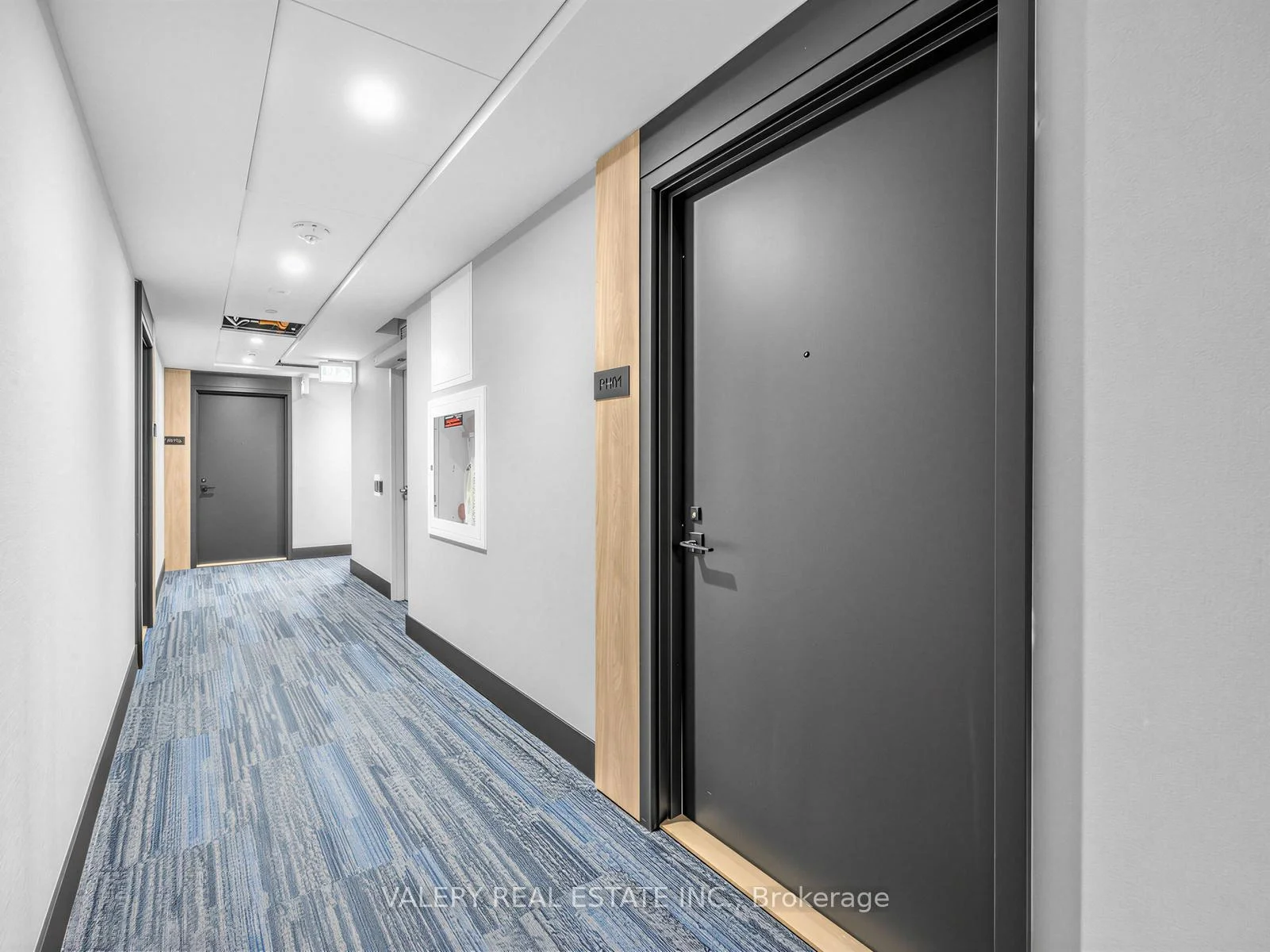Photo 25 of Unit PH01, 500 Plains Road E, Burlington, LaSalle — HOMEH