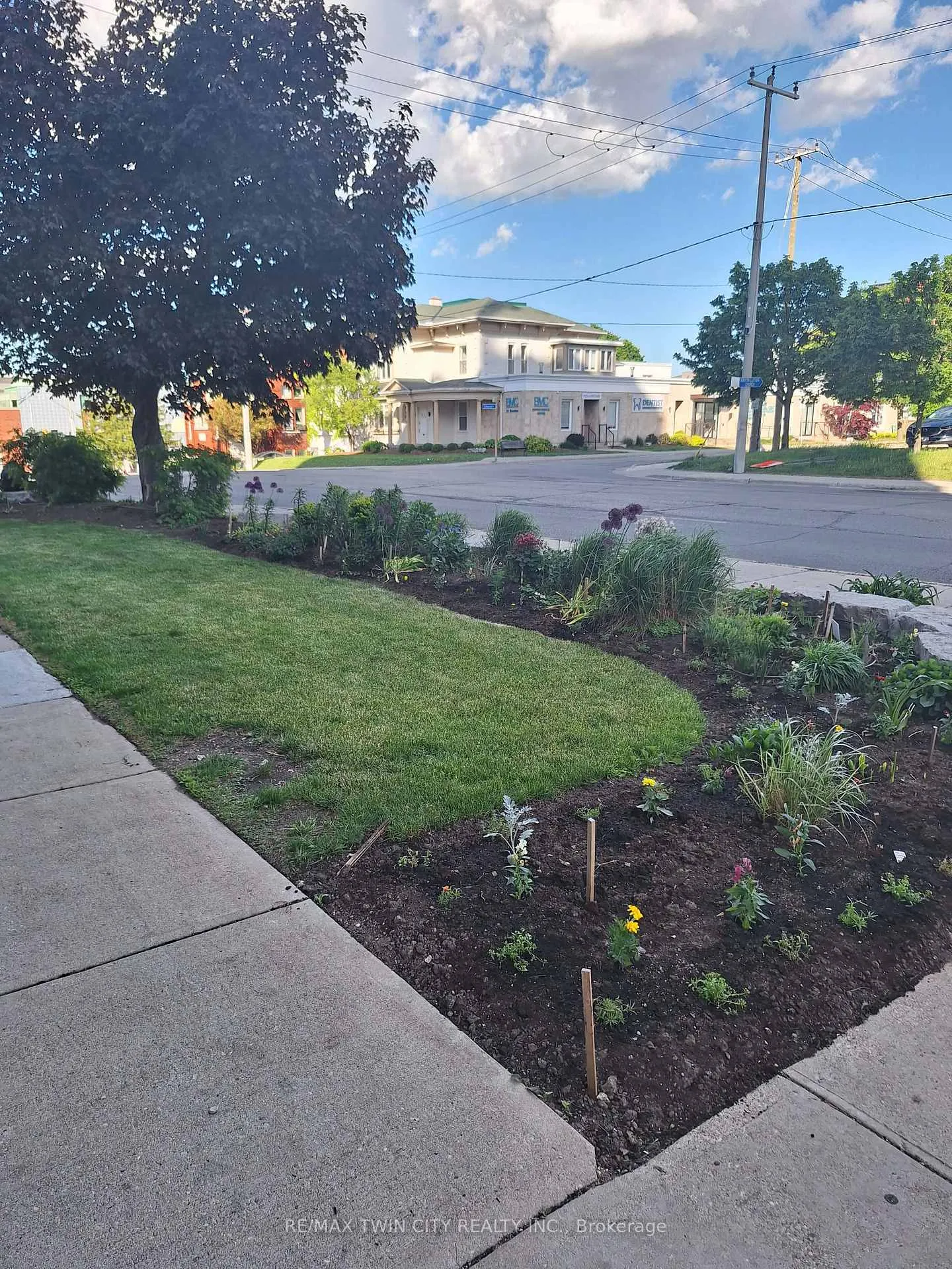 Photo 4 of Unit 502, 64 Benton Street, Kitchener — HOMEH