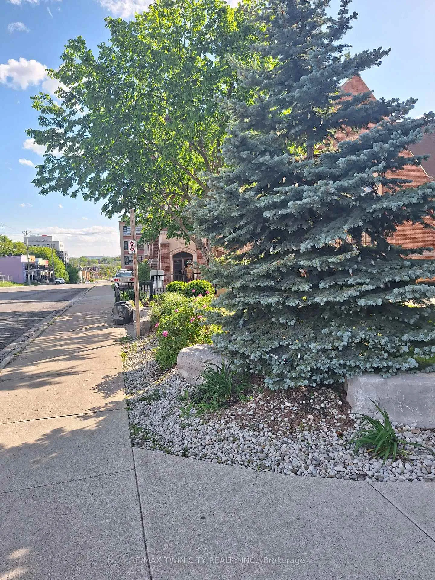 Photo 6 of Unit 502, 64 Benton Street, Kitchener — HOMEH