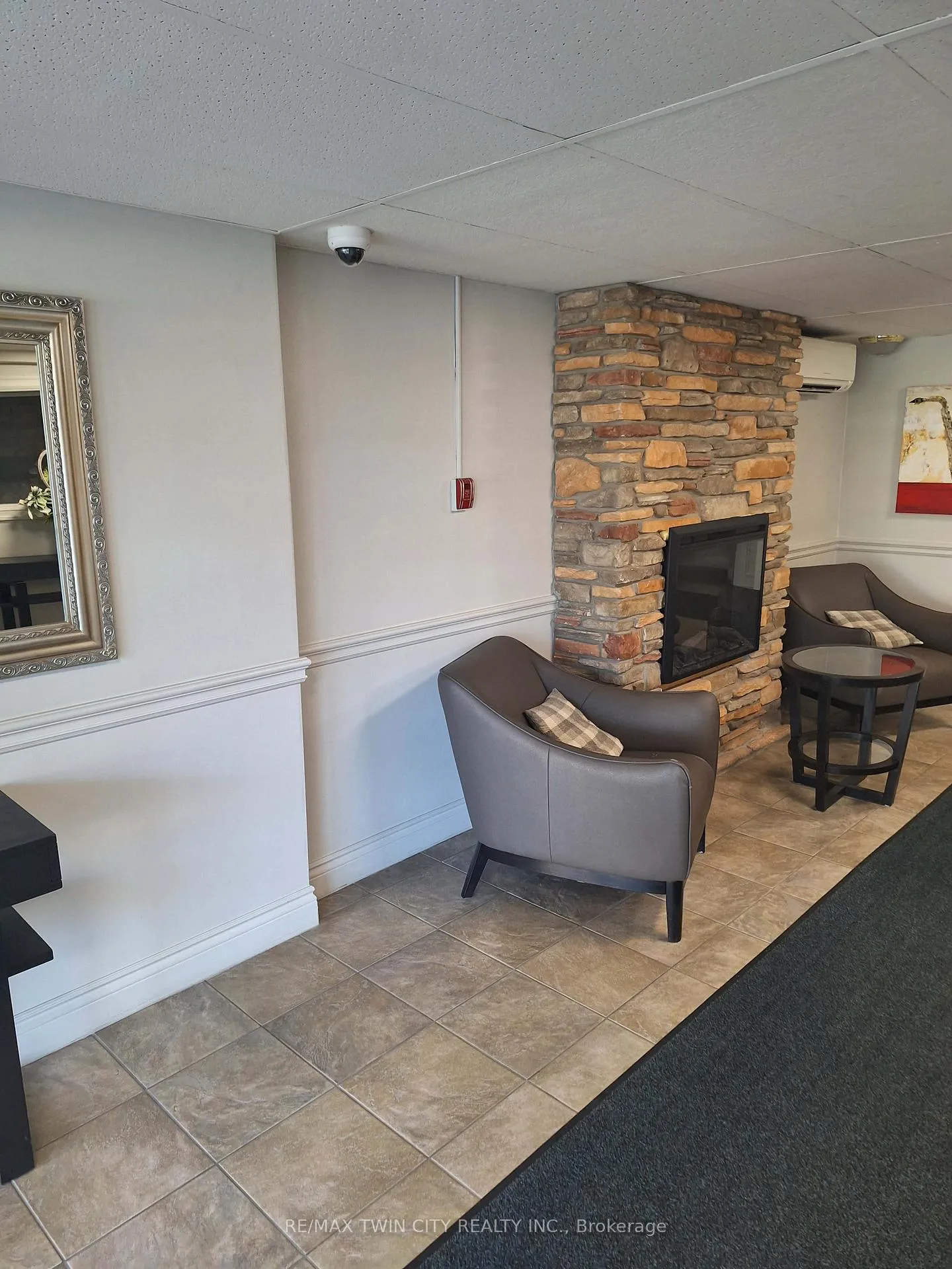 Photo 8 of Unit 502, 64 Benton Street, Kitchener — HOMEH