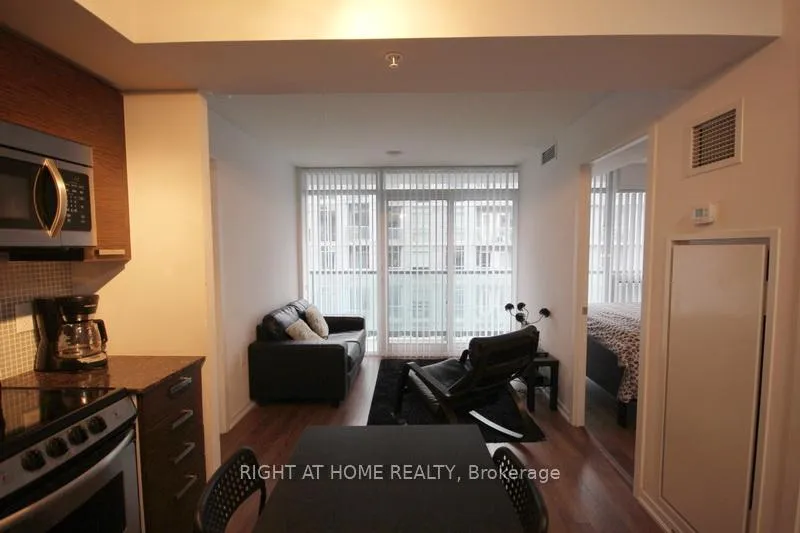 Photo 5 of Unit 2016W, 36 Lisgar Street, Toronto, Little Portugal — HOMEH