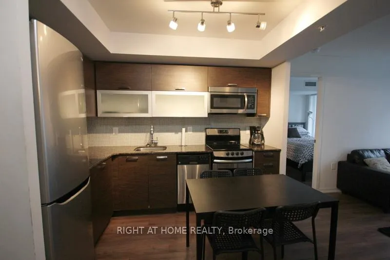 Photo 6 of Unit 2016W, 36 Lisgar Street, Toronto, Little Portugal — HOMEH