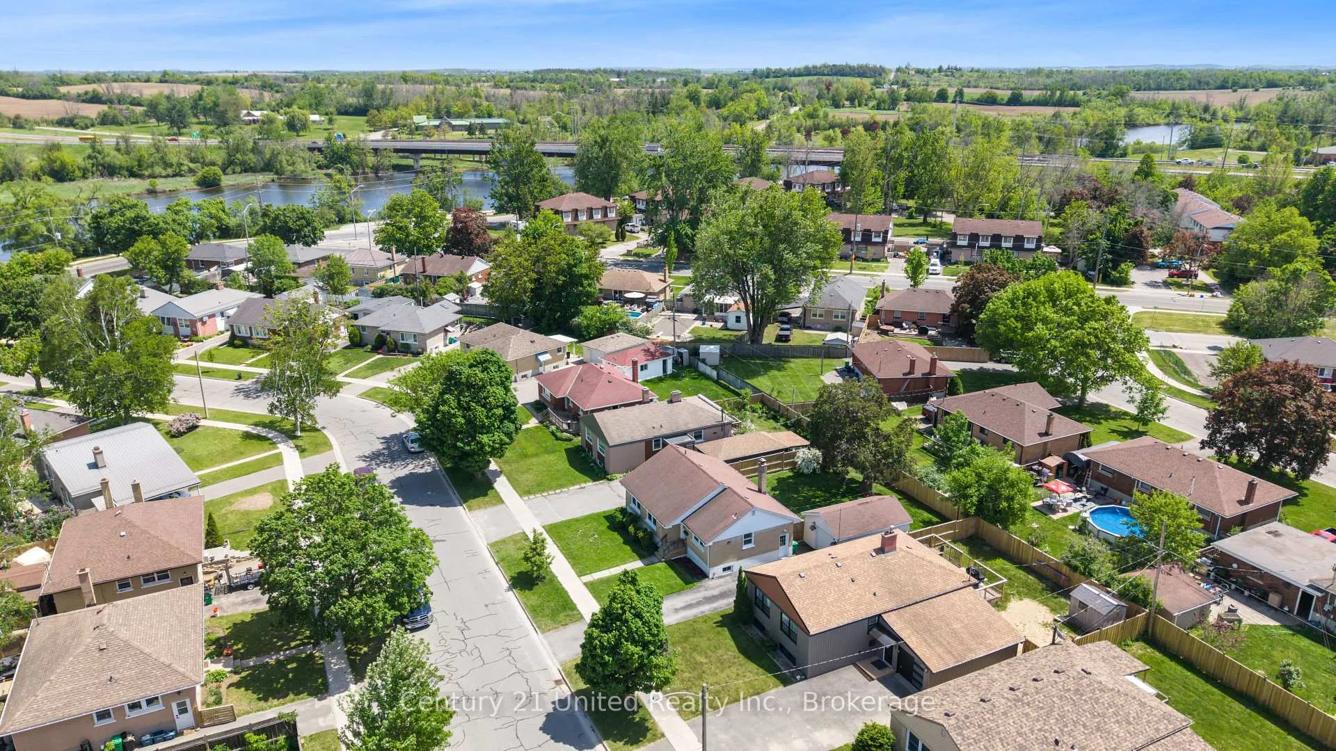 Photo 4 of 641 Harold Drive, Peterborough, Otonabee Ward 1 — HOMEH