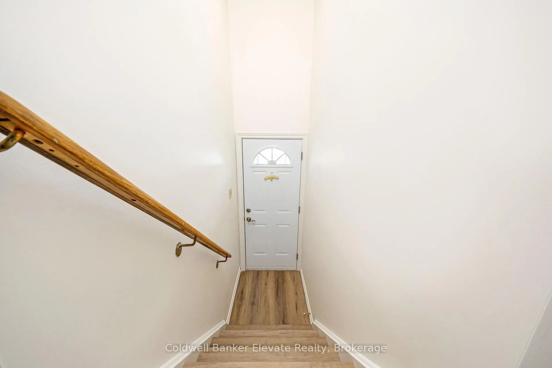 Photo 3 of 50A Wylie Circle, Halton Hills, Georgetown — HOMEH