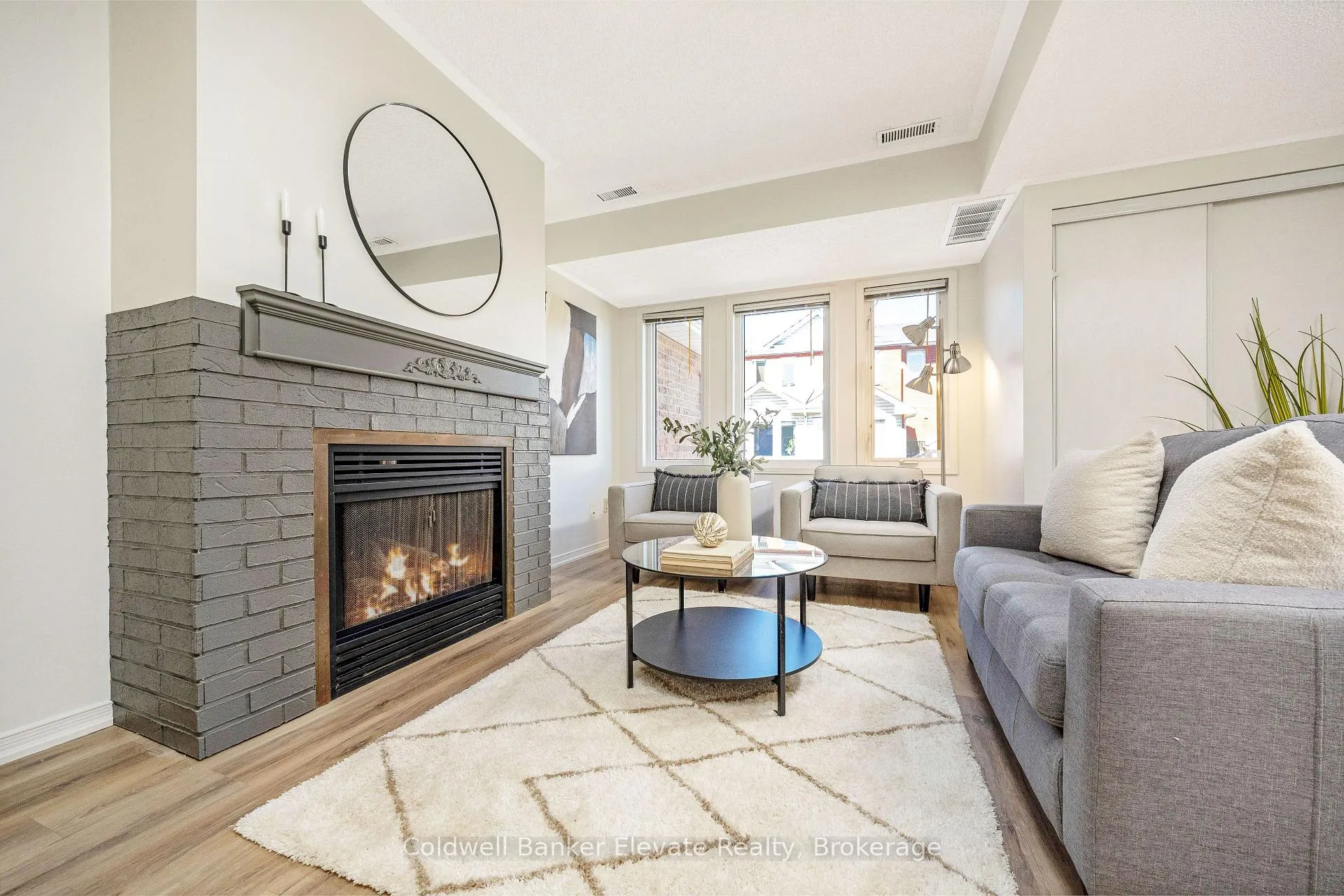 Photo 4 of 50A Wylie Circle, Halton Hills, Georgetown — HOMEH