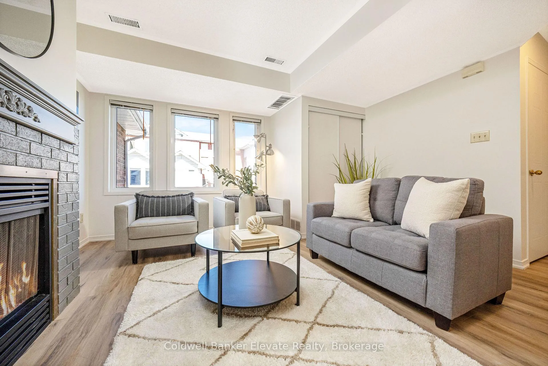 Photo 5 of 50A Wylie Circle, Halton Hills, Georgetown — HOMEH