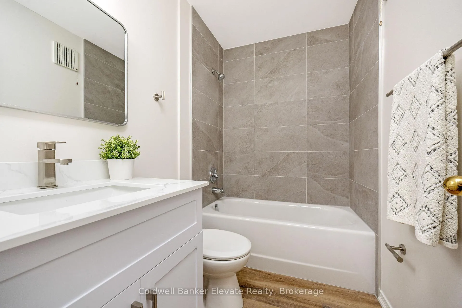 Photo 21 of 50A Wylie Circle, Halton Hills, Georgetown — HOMEH