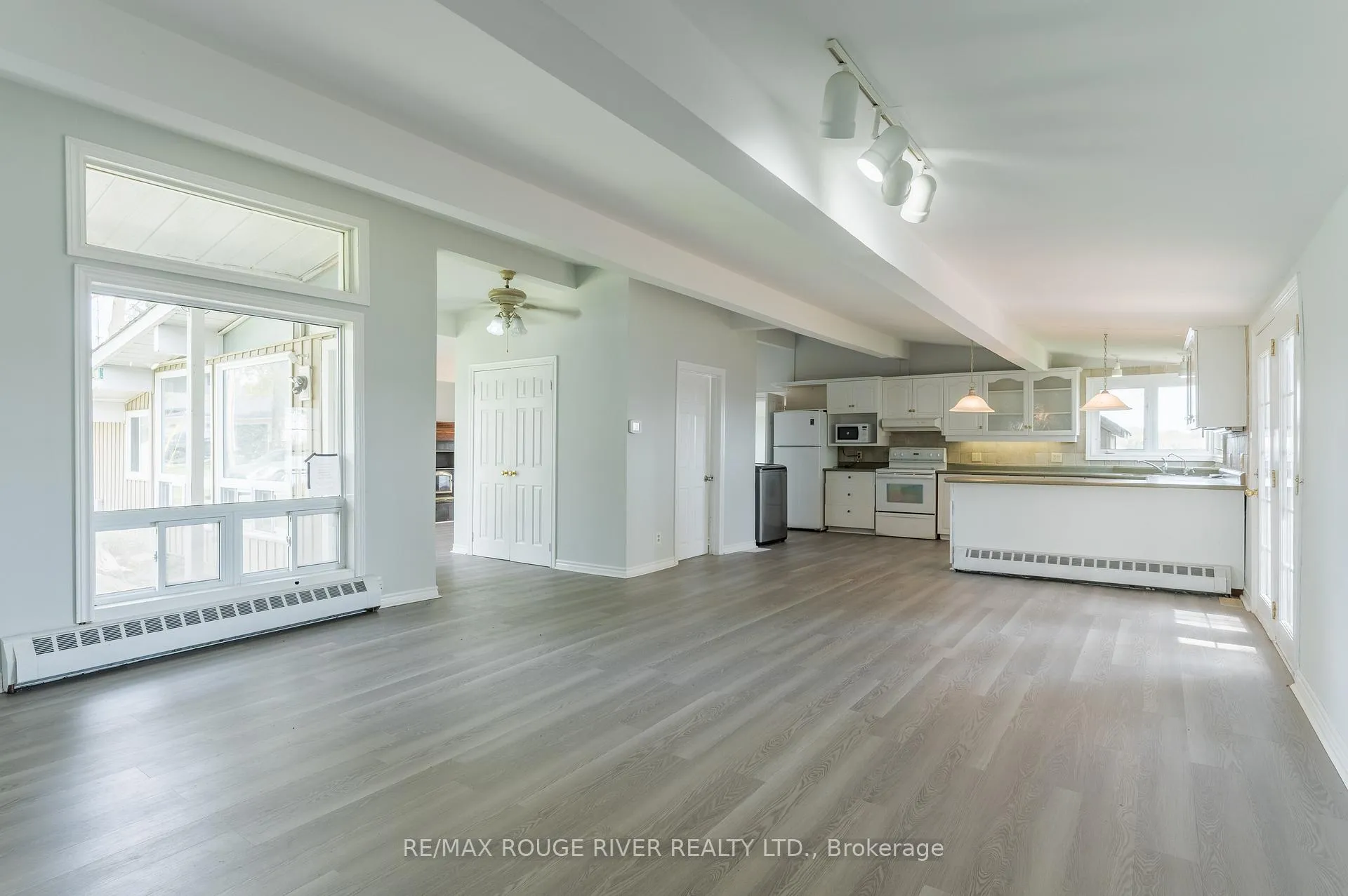 Photo 5 of 30 Edgewater Drive, Selwyn — HOMEH