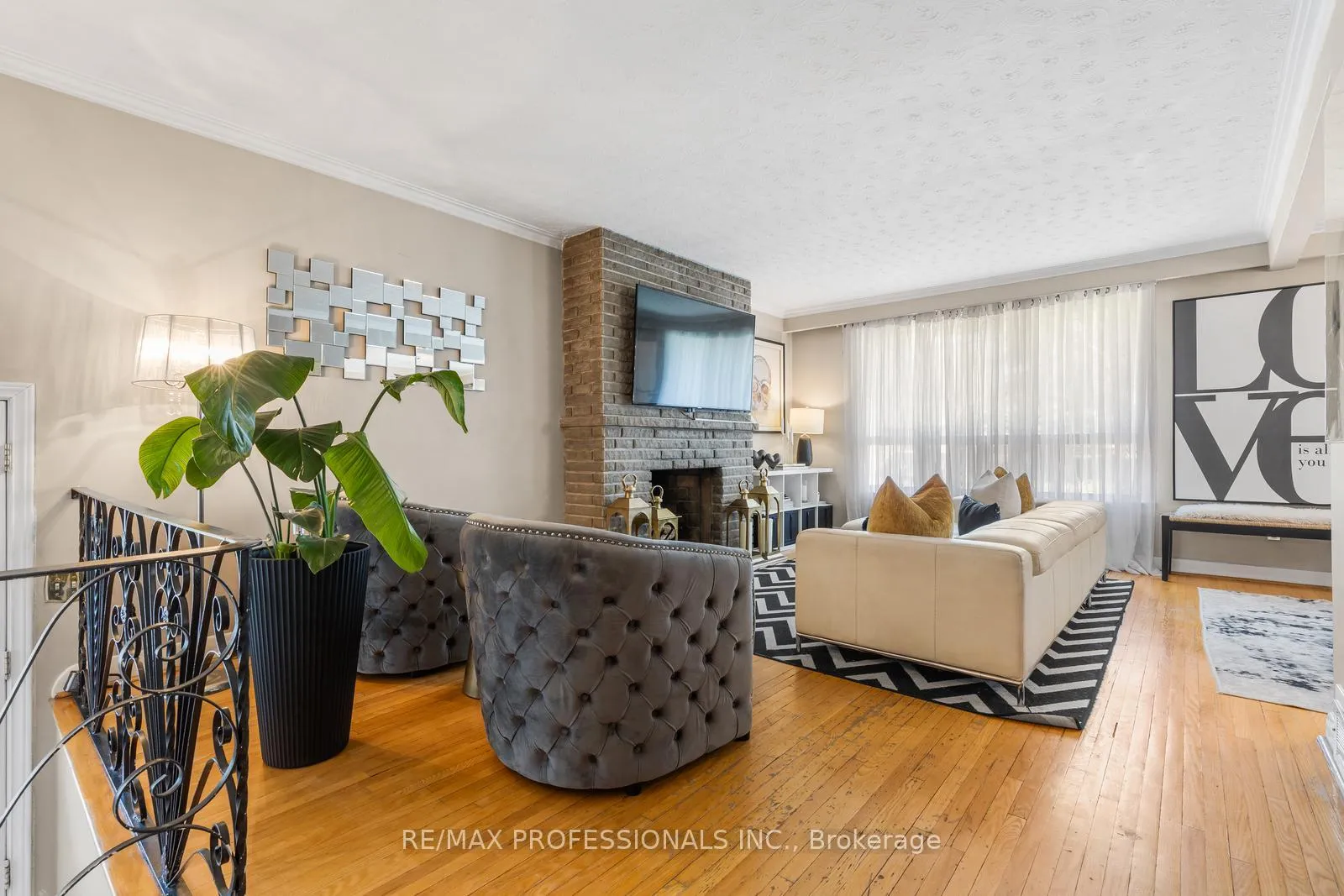 Photo 5 of 73 Coney Road, Etobicoke, Stonegate-Queensway — HOMEH