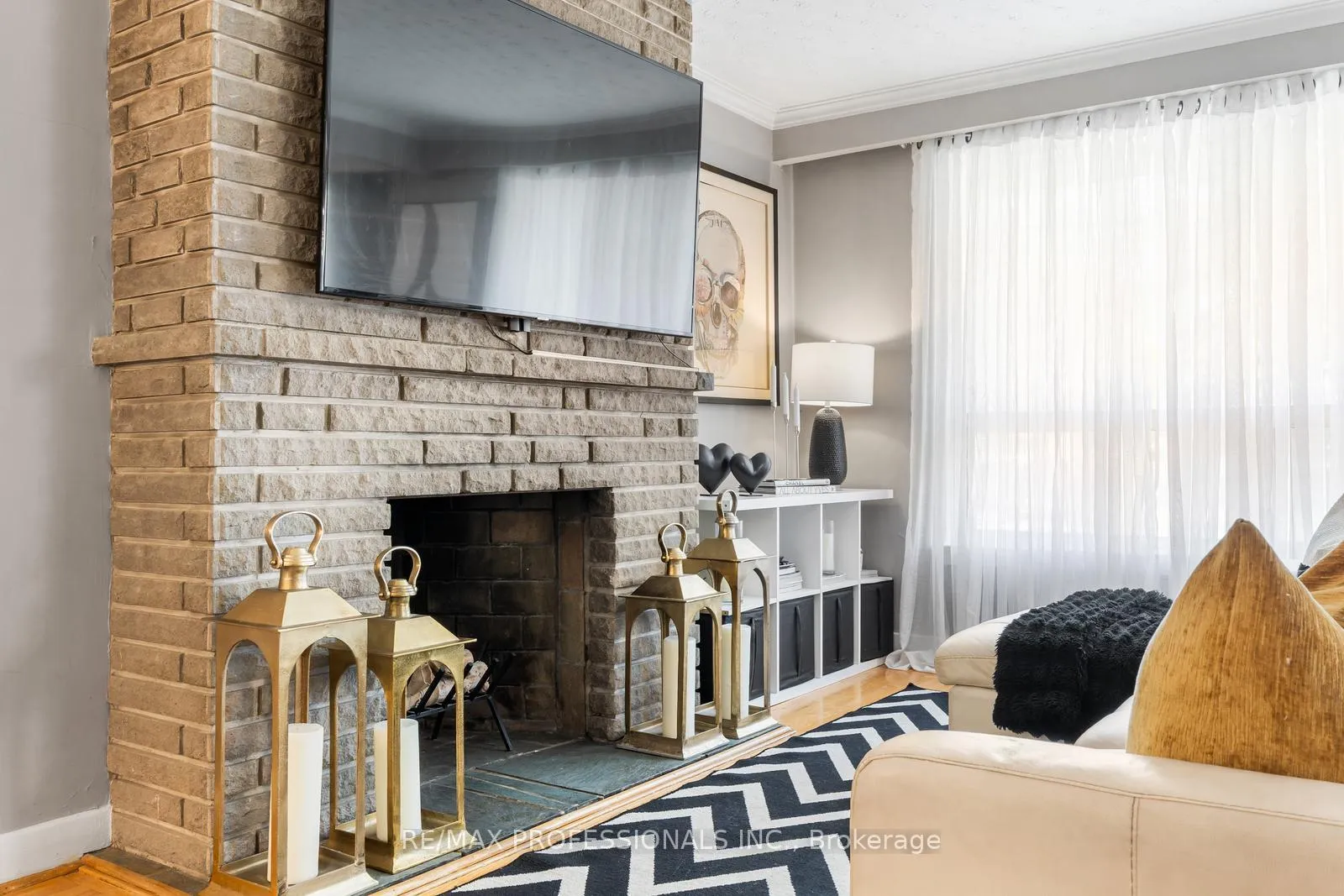 Photo 7 of 73 Coney Road, Etobicoke, Stonegate-Queensway — HOMEH