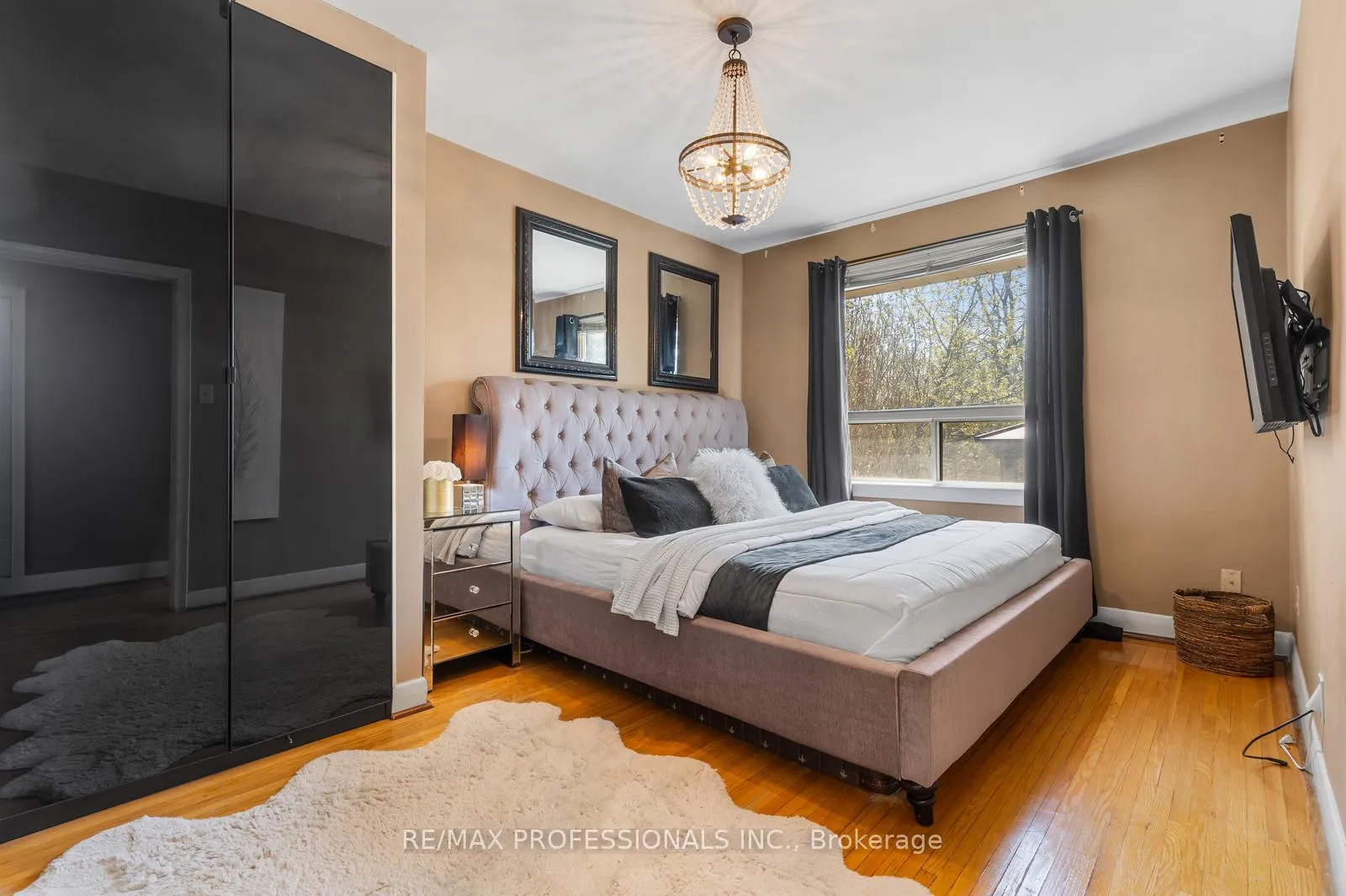 Photo 17 of 73 Coney Road, Etobicoke, Stonegate-Queensway — HOMEH